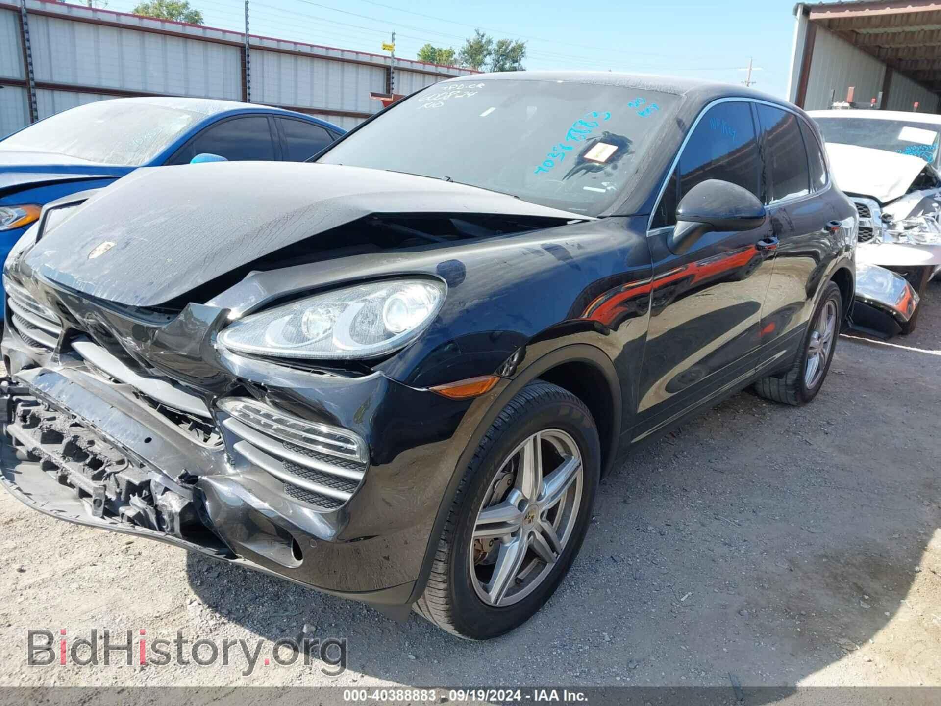 2011 PORSCHE CAYENNE - VIN: WP1AB2A28BLA52342 - Фото 2