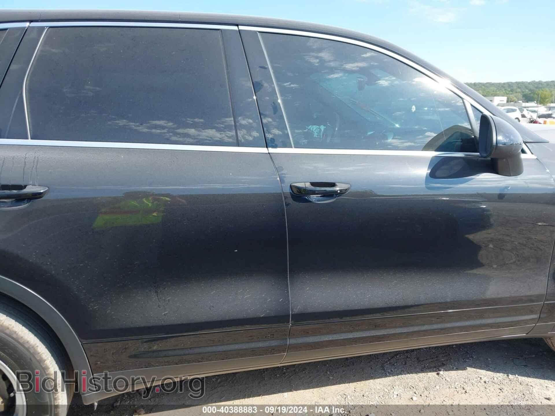 2011 PORSCHE CAYENNE - VIN: WP1AB2A28BLA52342 - Фото 12