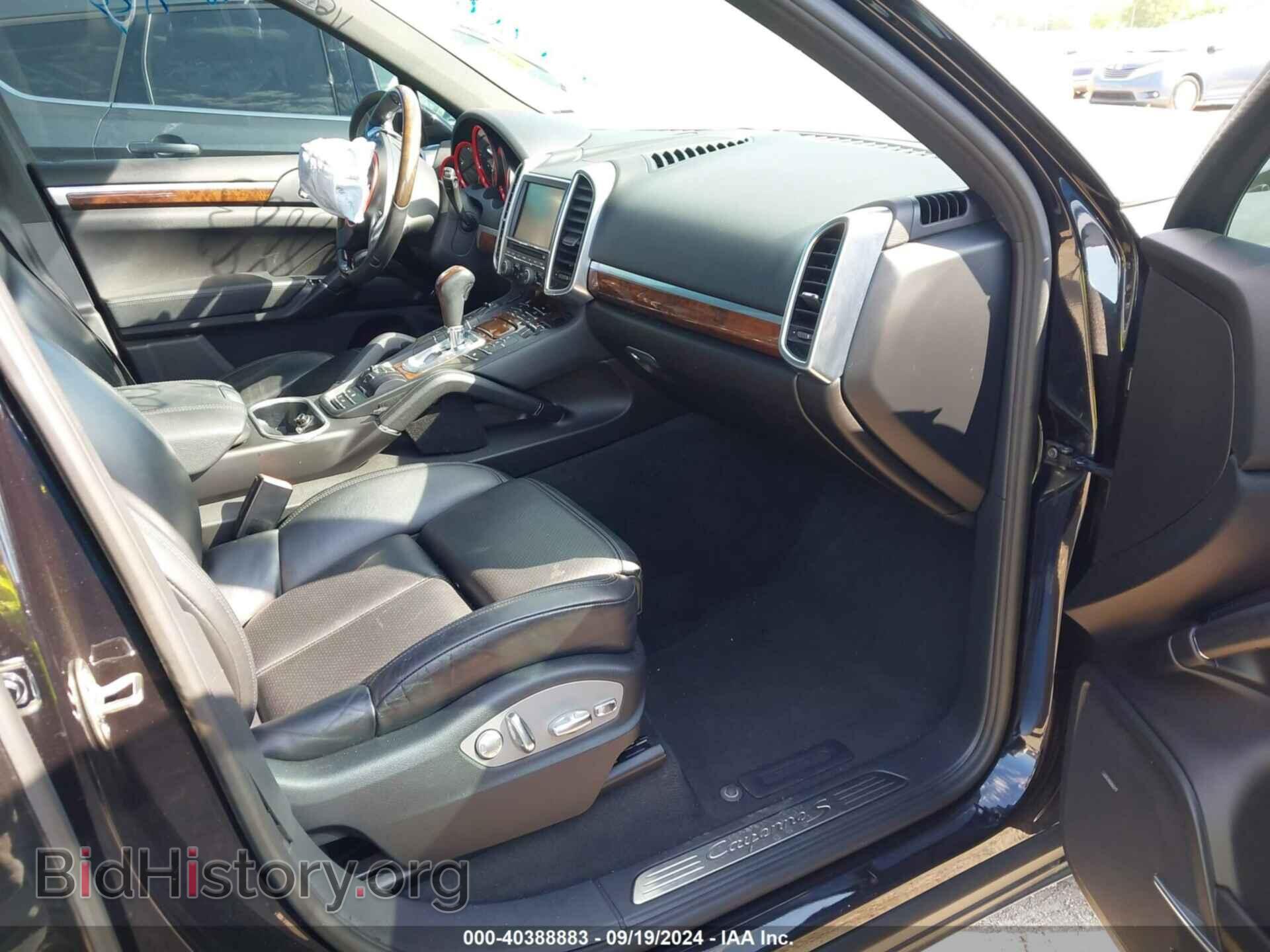 2011 PORSCHE CAYENNE - VIN: WP1AB2A28BLA52342 - Фото 5