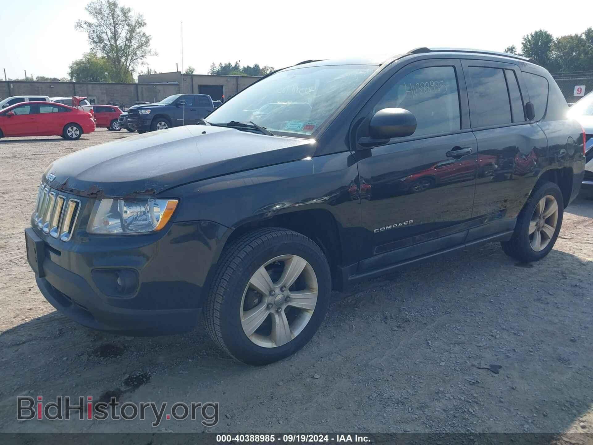 2011 JEEP COMPASS - VIN: 1J4NF1FB0BD158153 - Photo 2