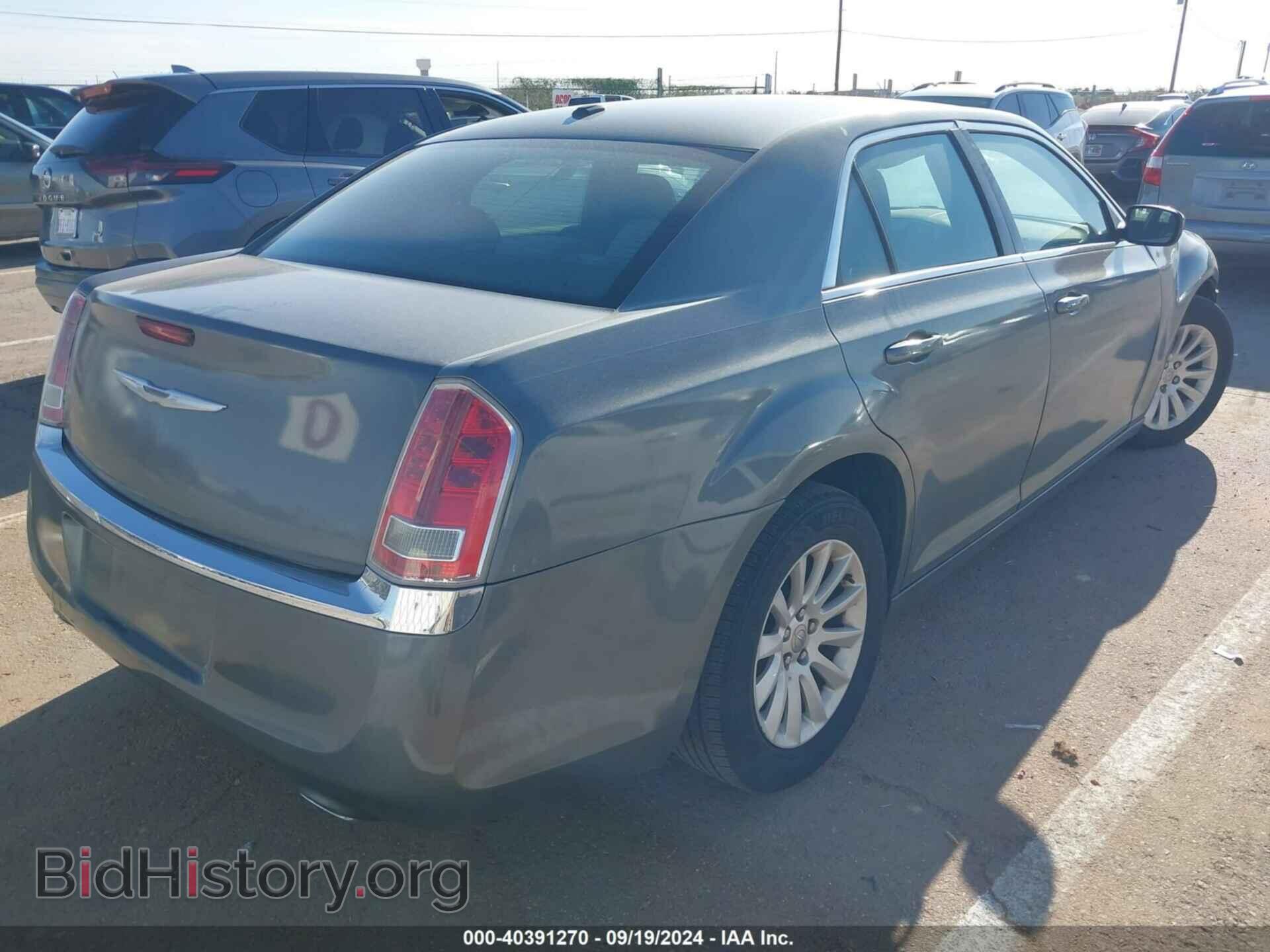 2012 CHRYSLER 300 - VIN: 2C3CCAAG2CH144241 - Фото 4