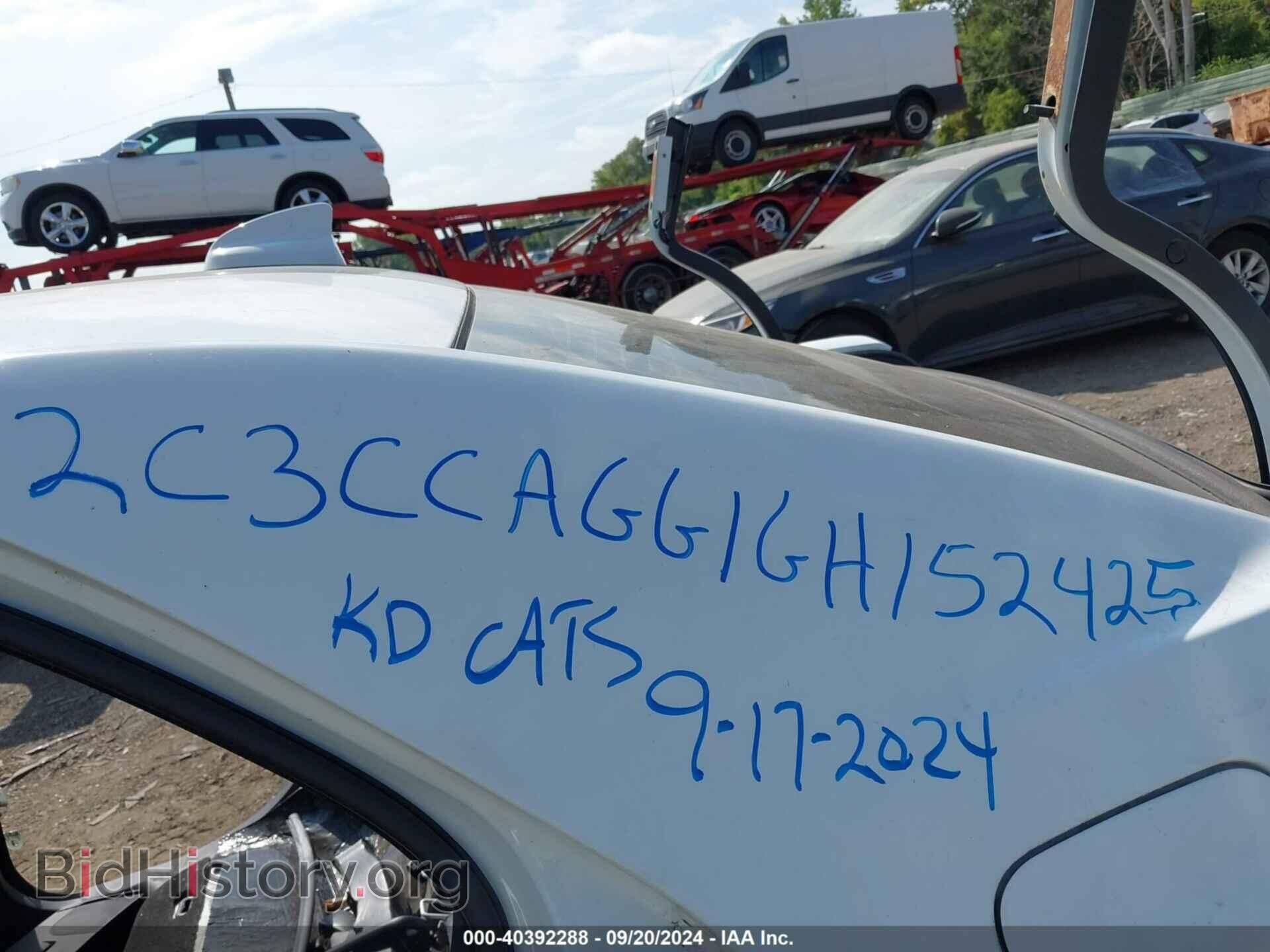 2016 CHRYSLER 300 - VIN: 2C3CCAGG1GH152425 - Photo 9