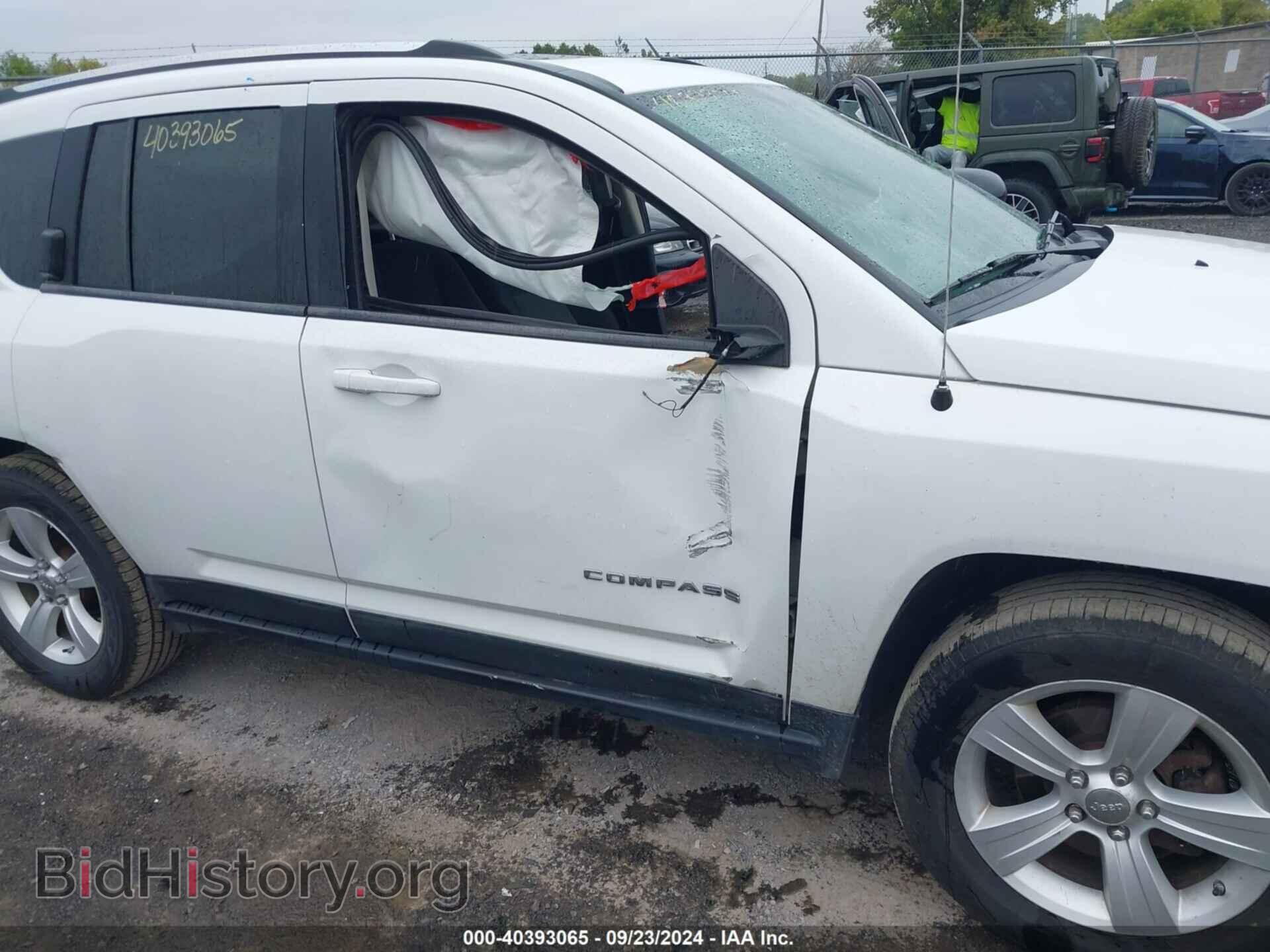 2011 JEEP COMPASS - VIN: 1J4NF1FBXBD201784 - Фото 6