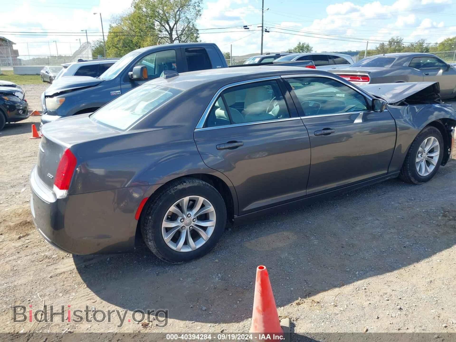 2015 CHRYSLER 300 - VIN: 2C3CCAAG5FH899050 - Фото 4