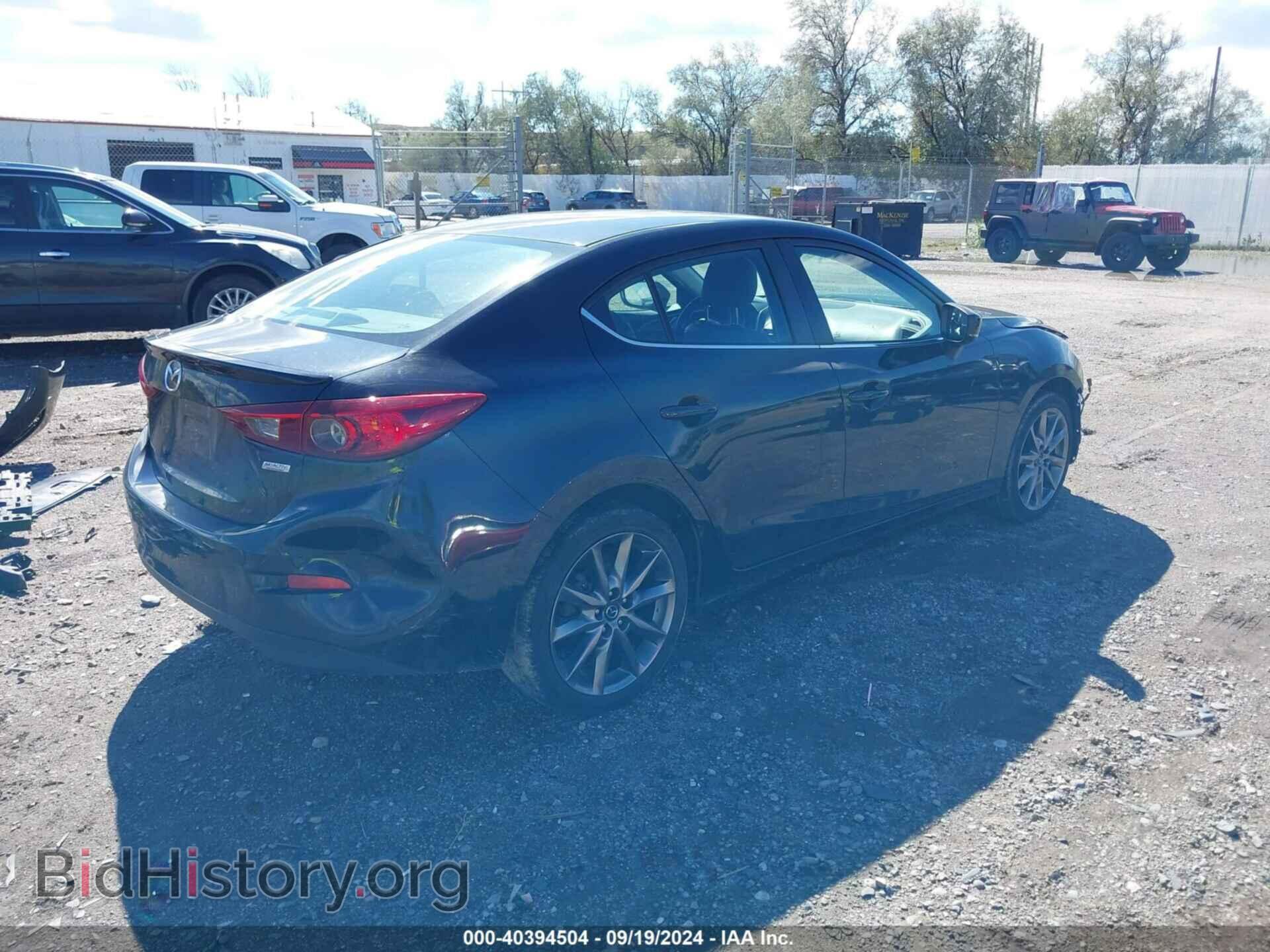 2018 MAZDA MAZDA3 - VIN: 3MZBN1V33JM186423 - Фото 4