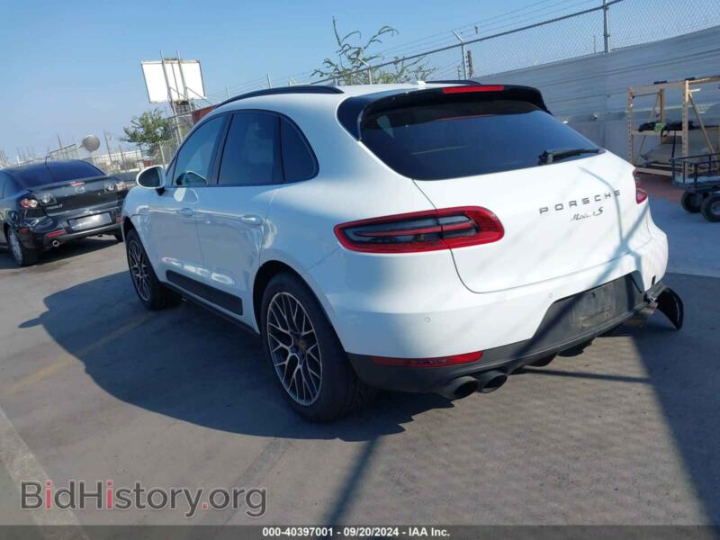 2017 Porsche MACAN (VIN WP1AB2A58HLB16379) — photo 3 of 16