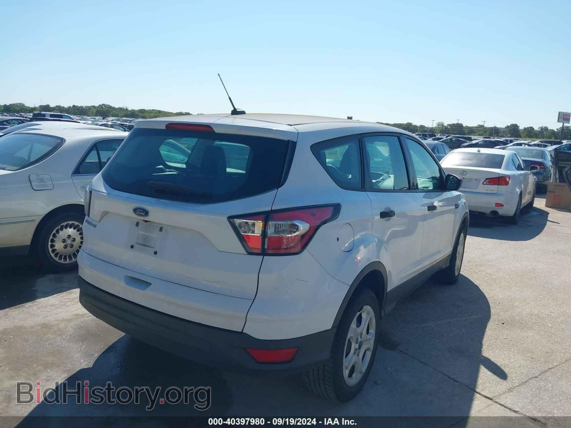 2017 FORD ESCAPE - VIN: 1FMCU0F75HUB79075 - Фото 4