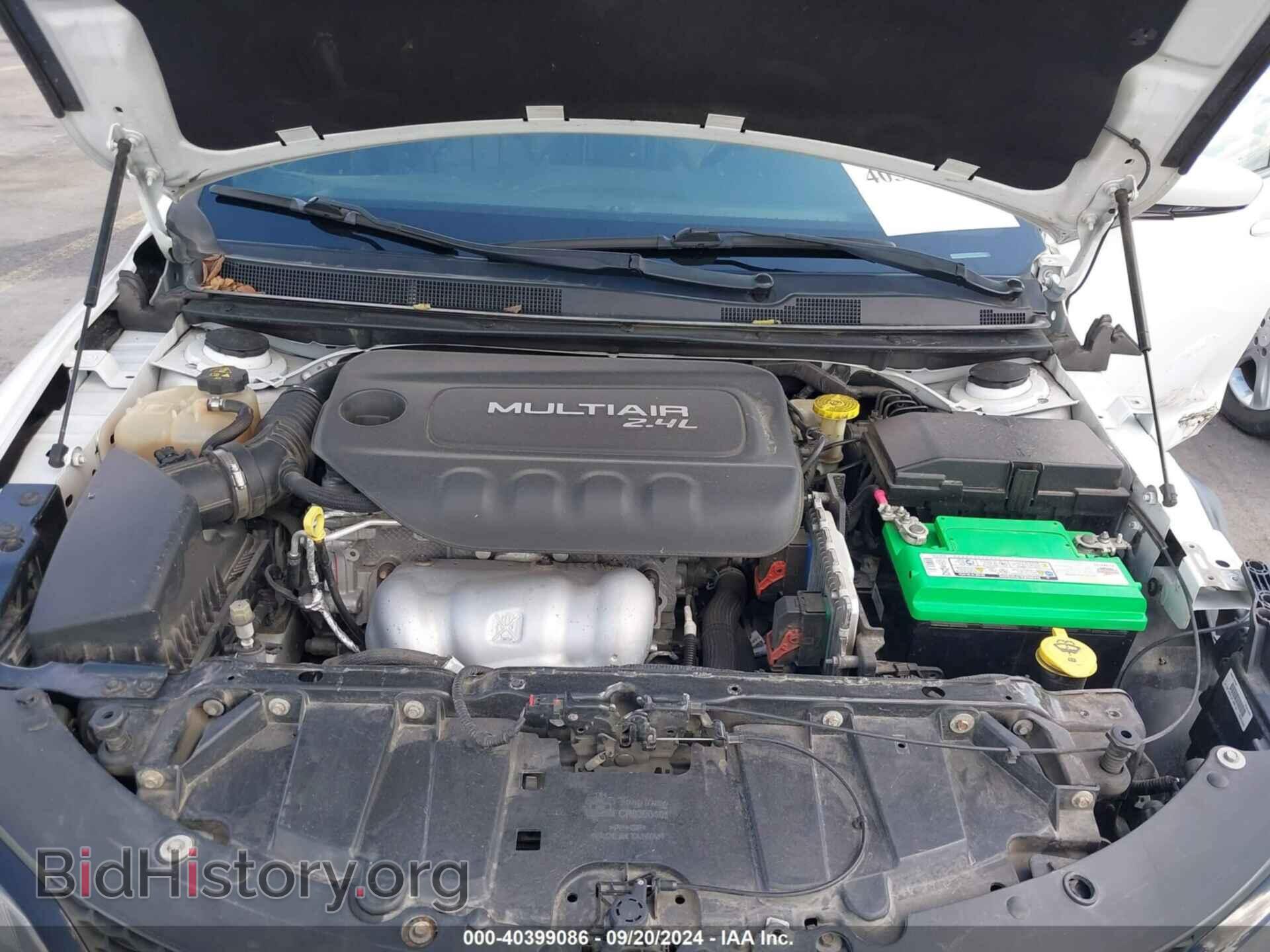2016 CHRYSLER 200 - VIN: 1C3CCCBB8GN158320 - Фото 10