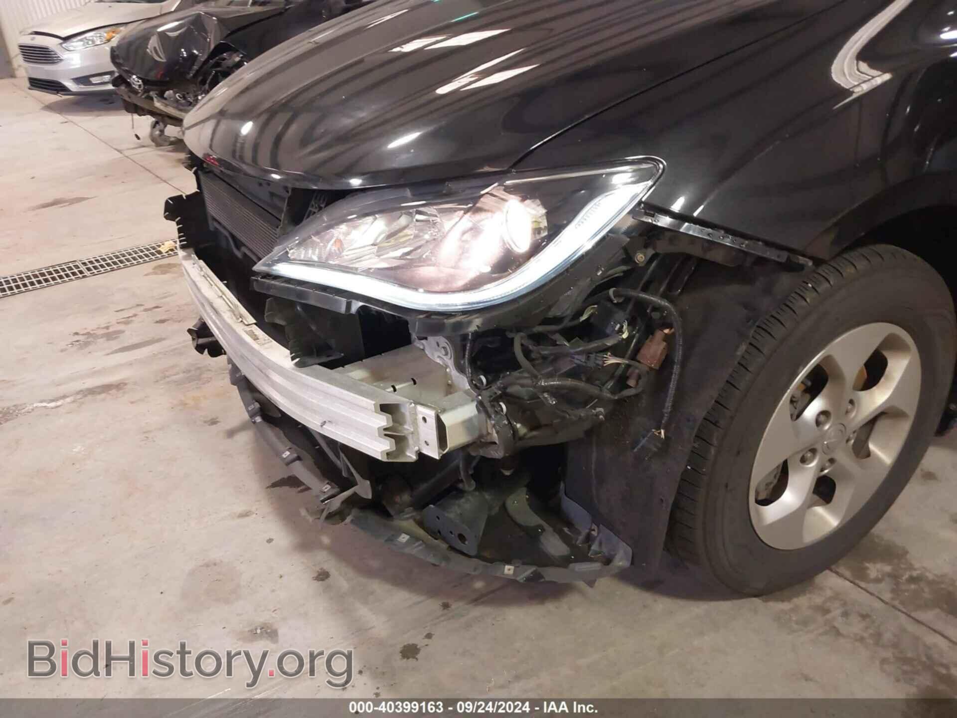 2017 CHRYSLER PACIFICA - VIN: 2C4RC1EG8HR634068 - Photo 19