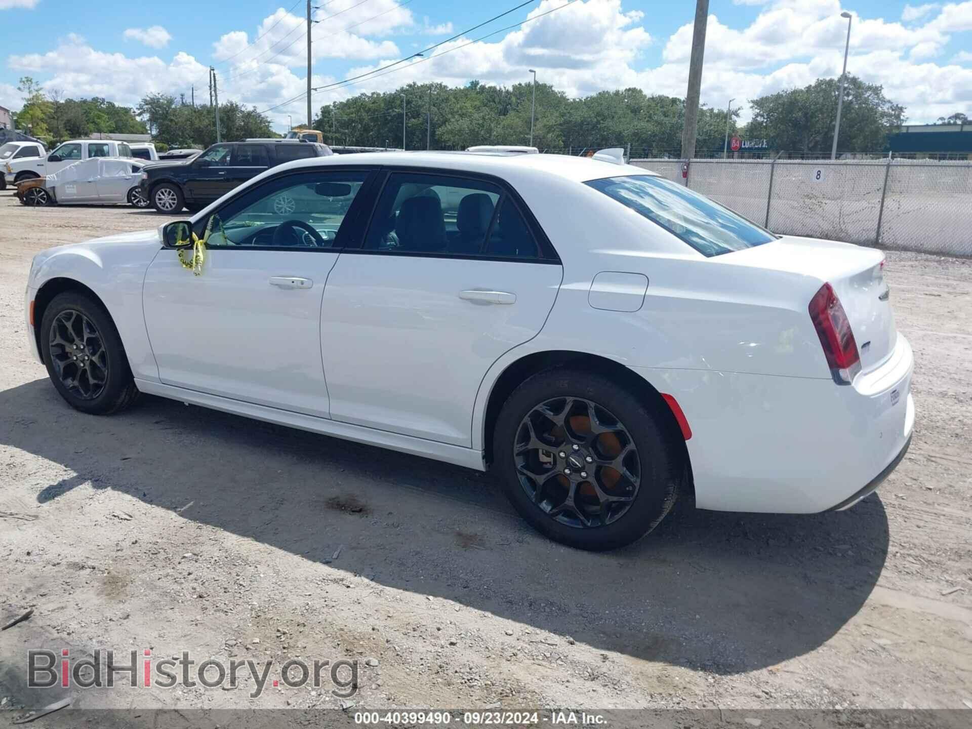 2023 CHRYSLER 300 - VIN: 2C3CCASG9PH510216 - Фото 3