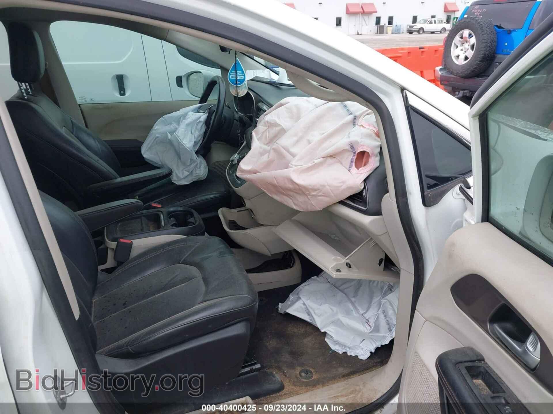2017 CHRYSLER PACIFICA - VIN: 2C4RC1BG8HR702308 - Фото 5