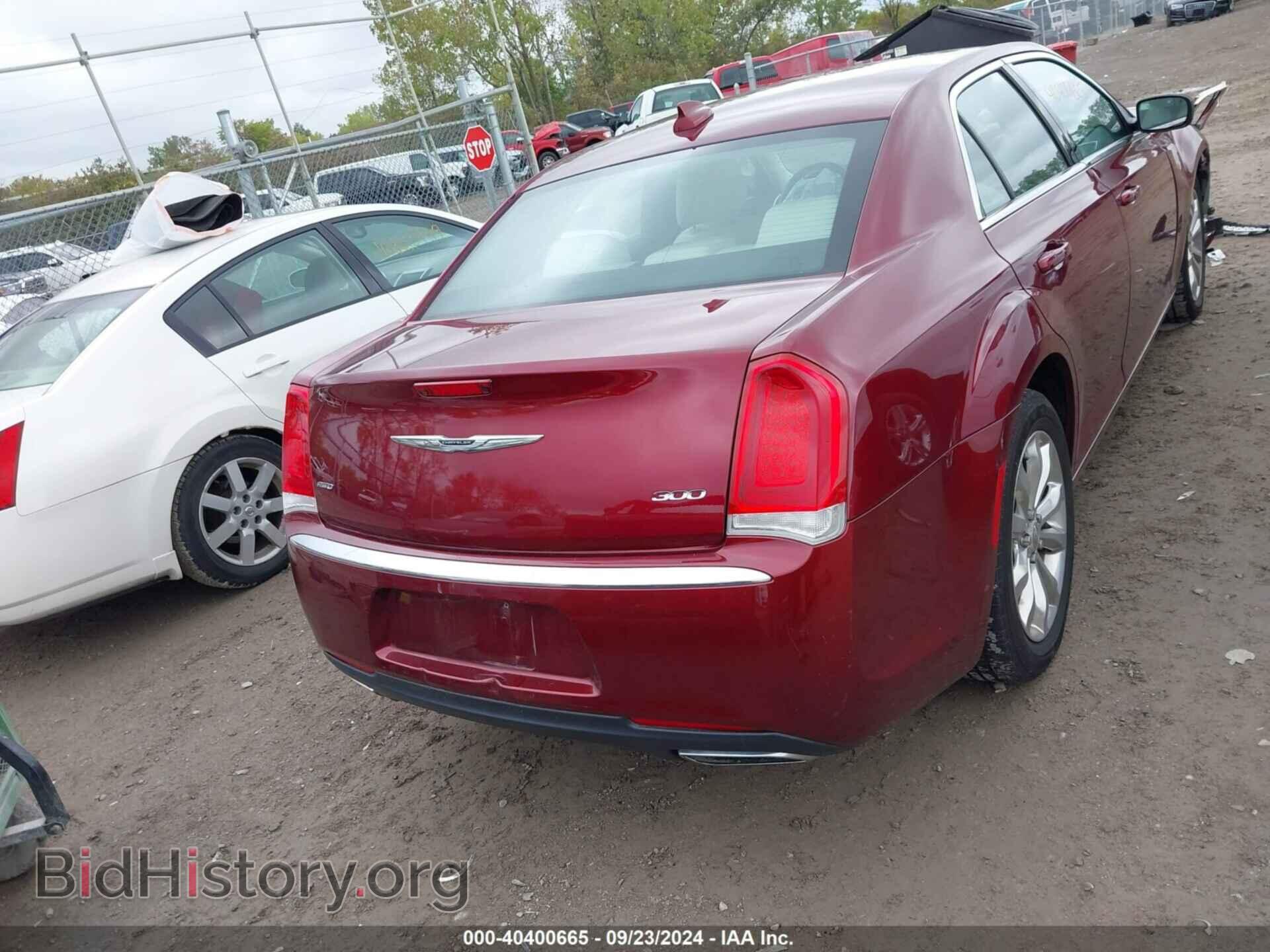 2018 CHRYSLER 300 - VIN: 2C3CCARG9JH160888 - Фото 17