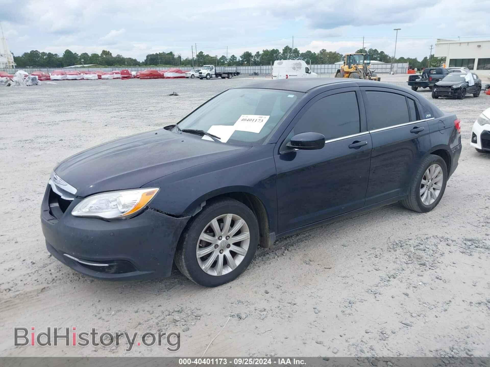 2011 CHRYSLER 200 - VIN: 1C3BC1FB8BN600774 - Фото 2