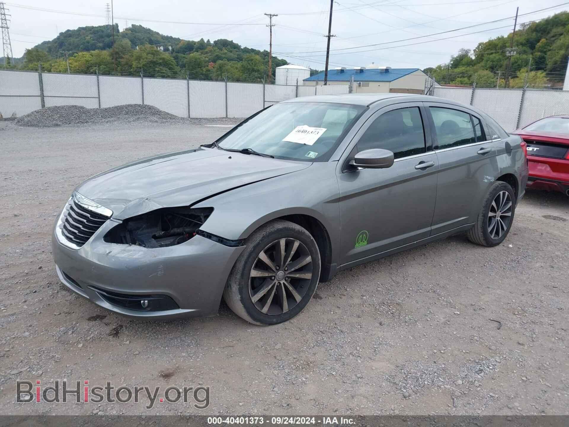2013 CHRYSLER 200 - VIN: 1C3CCBBB3DN636536 - Фото 2