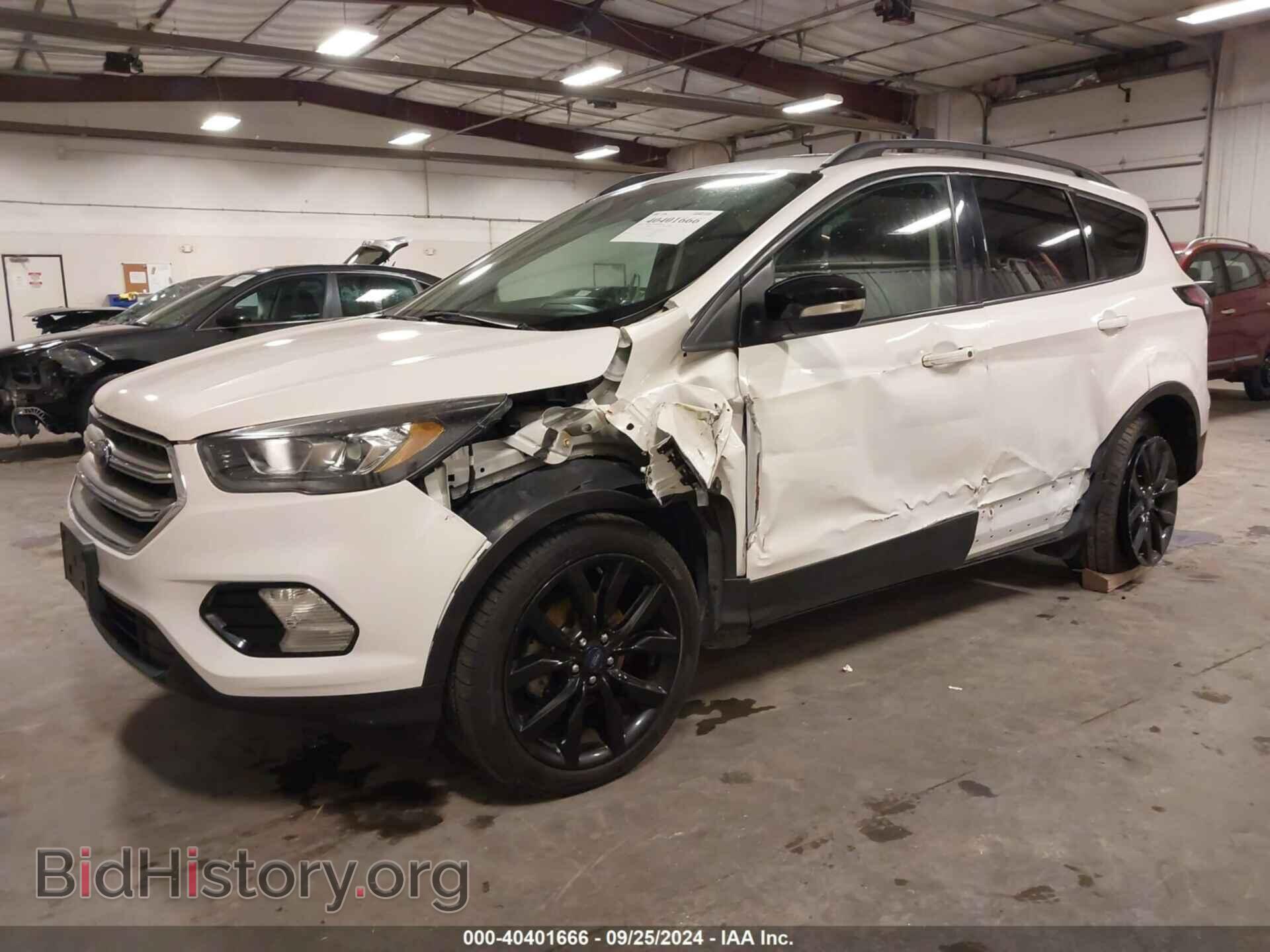 2017 FORD ESCAPE - VIN: 1FMCU0JD7HUC96136 - Фото 2