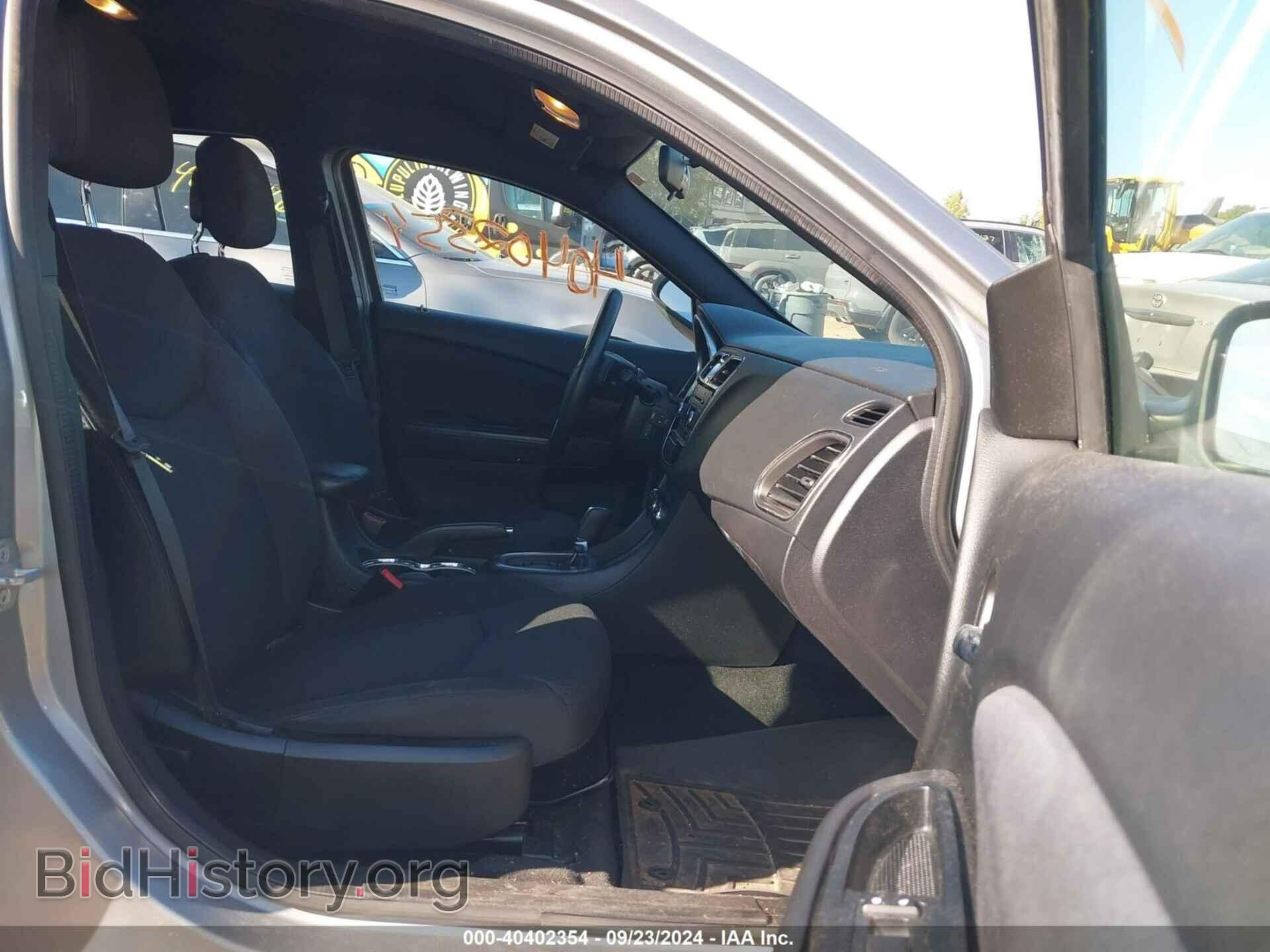 2013 CHRYSLER 200 - VIN: 1C3CCBAB0DN706169 - Фото 5
