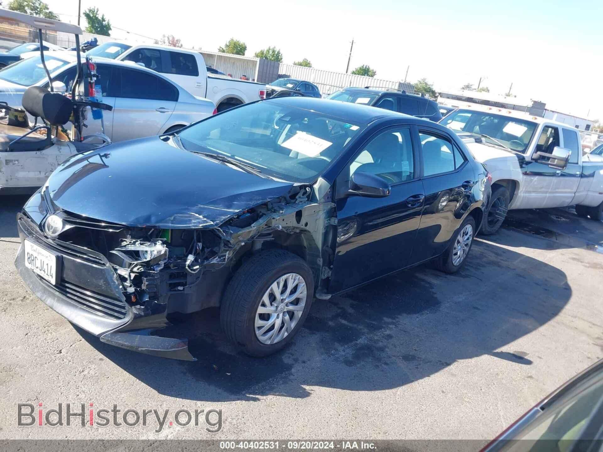 2017 TOYOTA COROLLA - VIN: 5YFBURHE2HP697013 - Фото 2