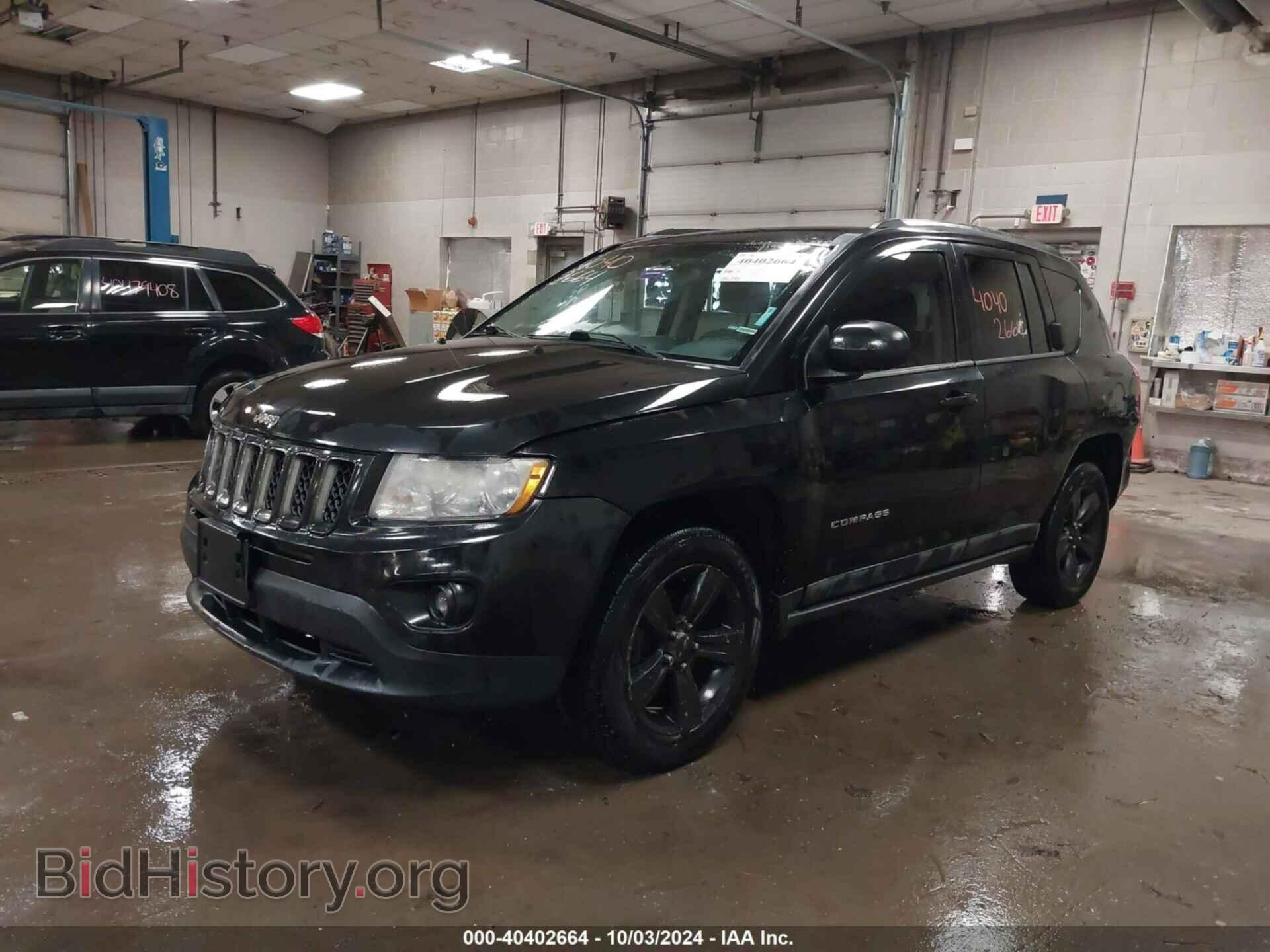 2011 JEEP COMPASS - VIN: 1J4NT1FBXBD162137 - Photo 2