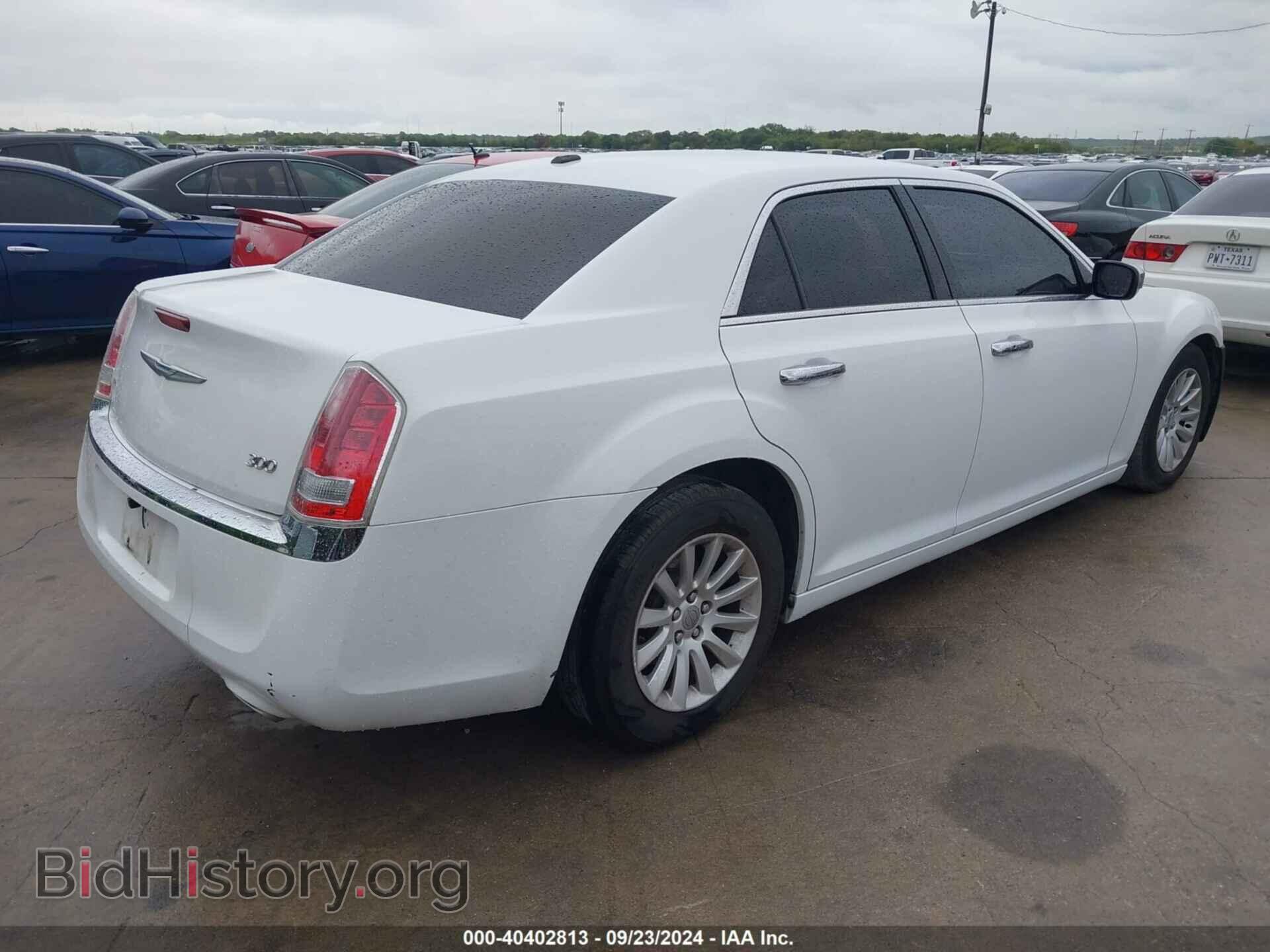 2014 CHRYSLER 300 - VIN: 2C3CCAAG4EH223106 - Photo 4