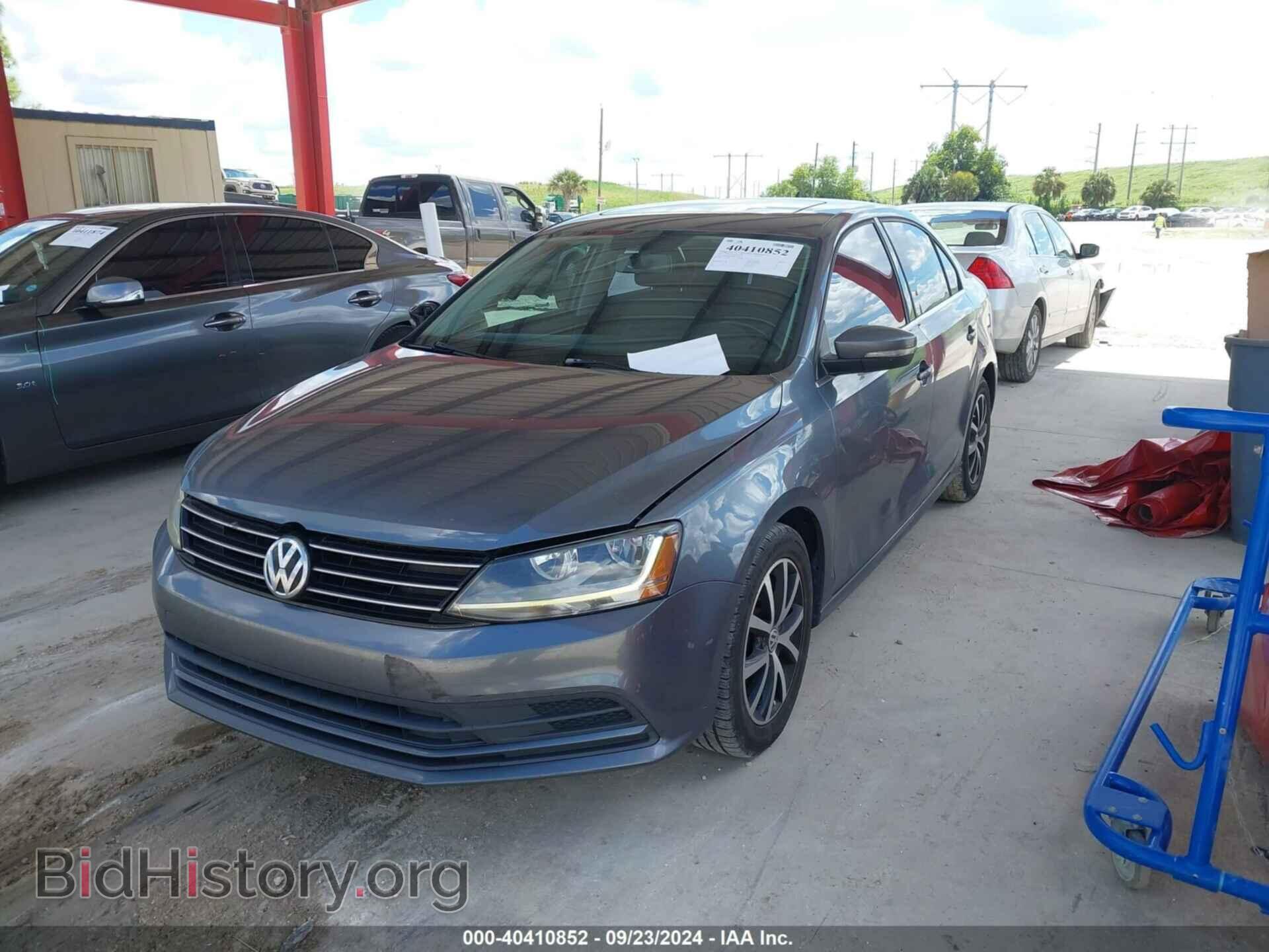 2017 VOLKSWAGEN JETTA - VIN: 3VWDB7AJ4HM238659 - Фото 2
