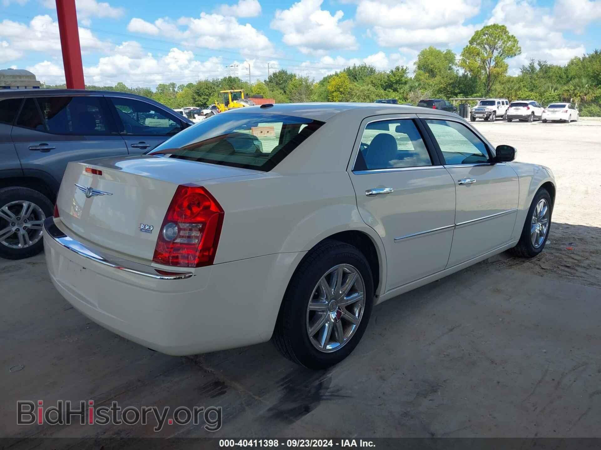 2009 CHRYSLER 300 - VIN: 2C3KA33VX9H557476 - Фото 4