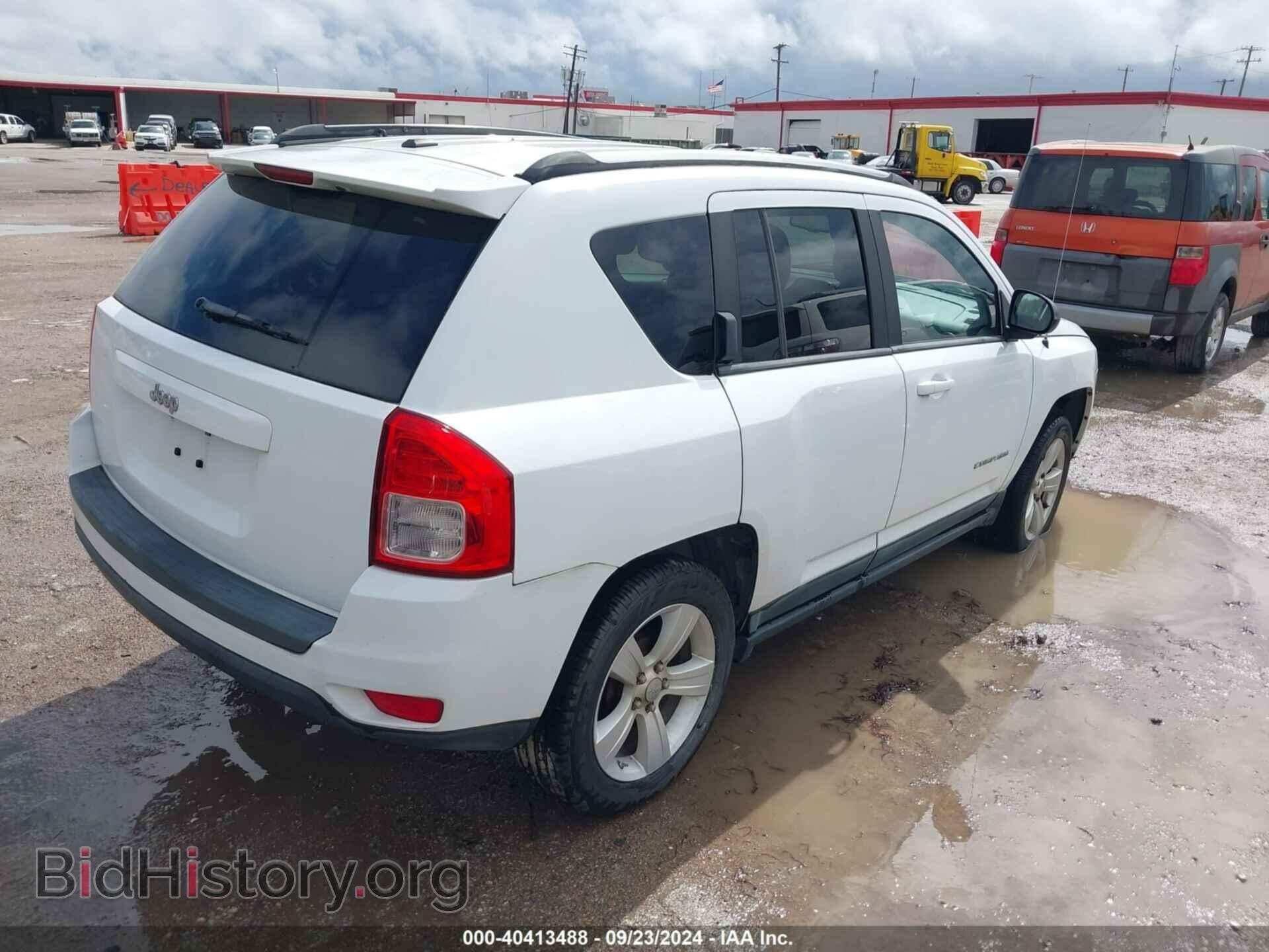 2011 JEEP COMPASS - VIN: 1J4NT1FA4BD267327 - Photo 4
