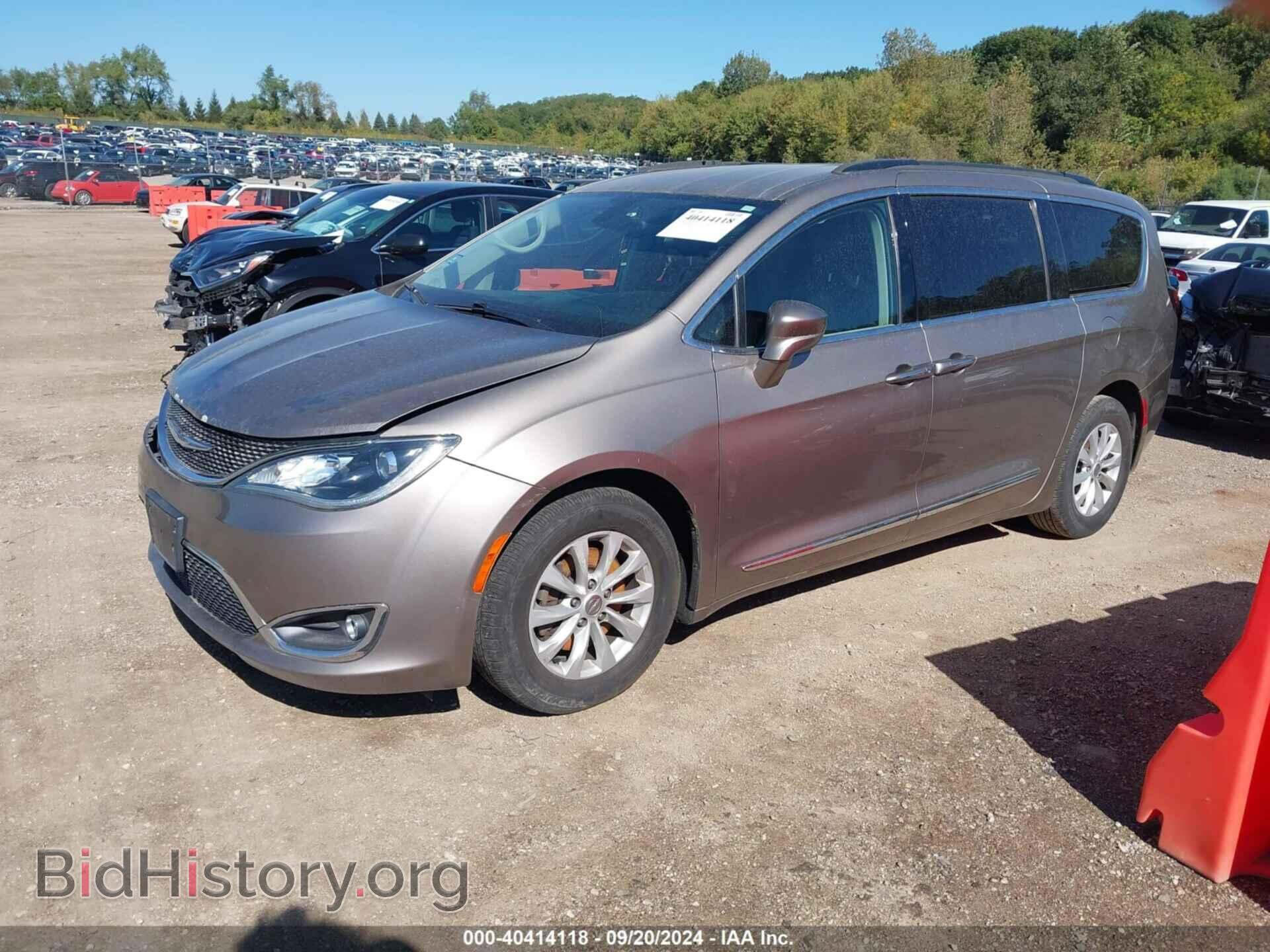 2017 CHRYSLER PACIFICA - VIN: 2C4RC1BGXHR539905 - Фото 2