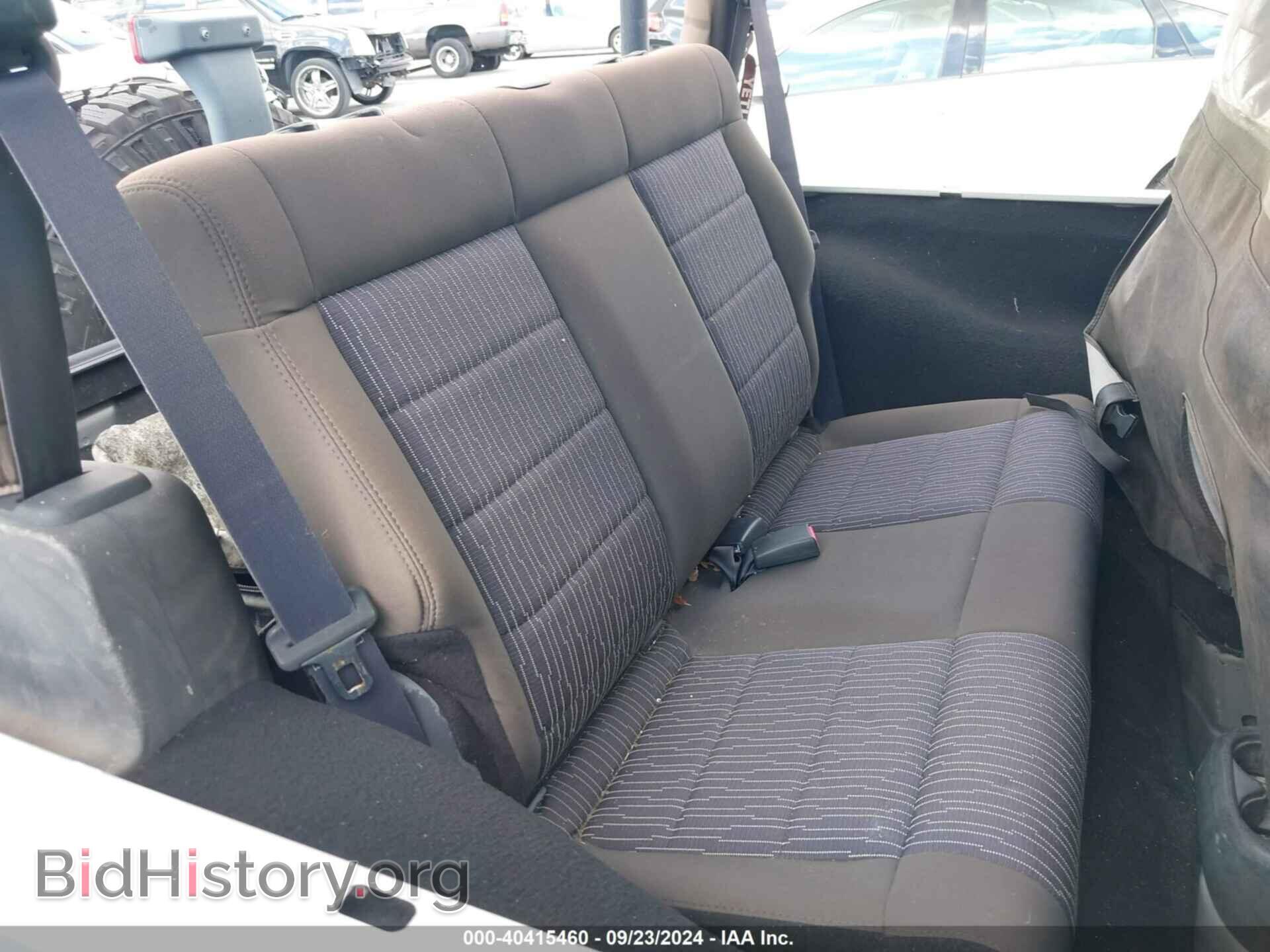 2011 JEEP WRANGLER - VIN: 1J4AA2D16BL501549 - Фото 8