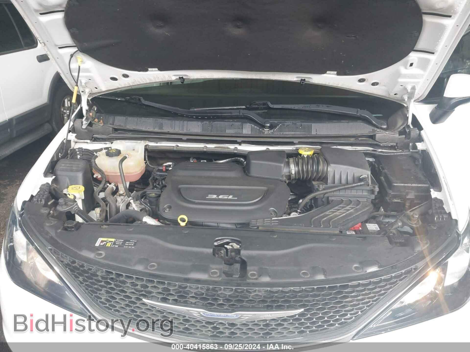 2017 CHRYSLER PACIFICA - VIN: 2C4RC1CG4HR607596 - Фото 10