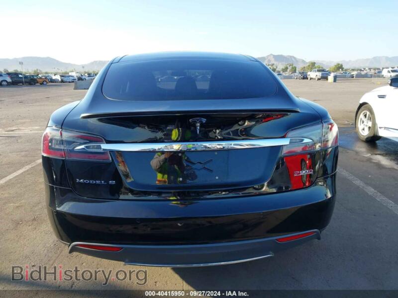 2016 Tesla MODEL S (VIN 5YJSA1E47GF133227) — фото 17 из 19