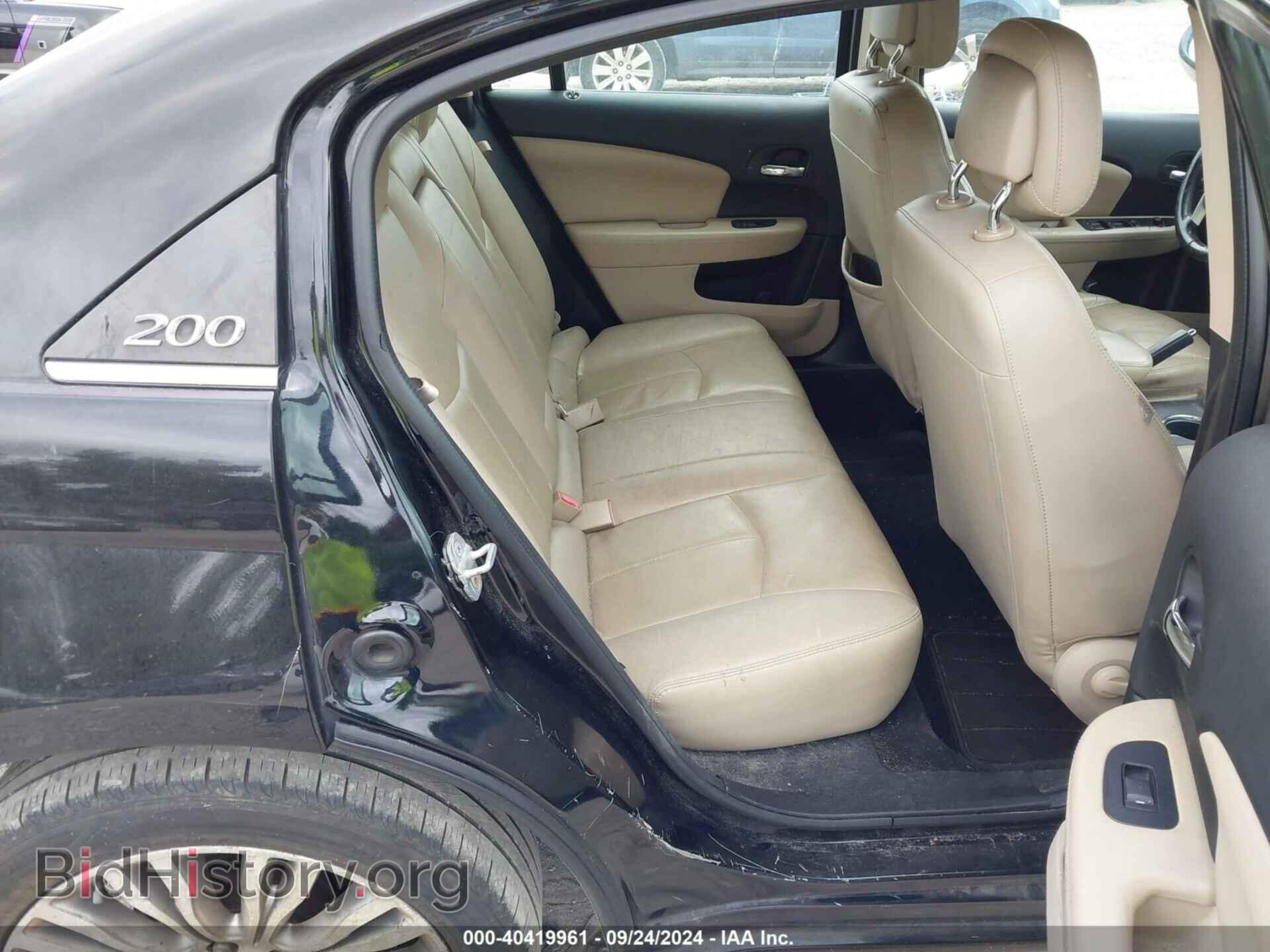 2011 CHRYSLER 200 - VIN: 1C3BC2FGXBN623278 - Фото 8