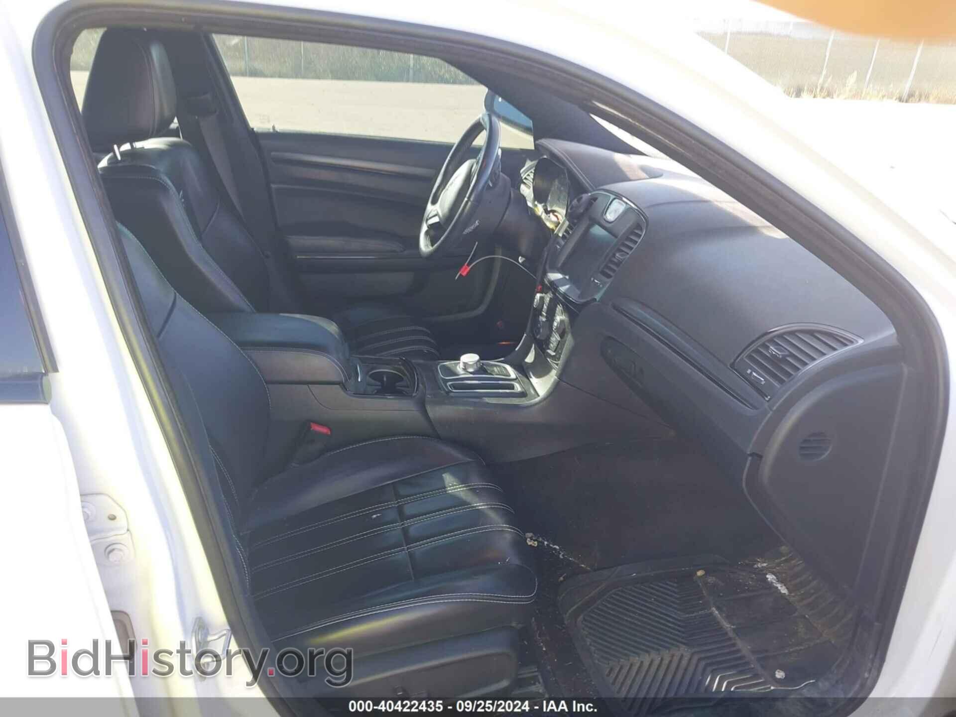 2016 CHRYSLER 300 - VIN: 2C3CCAGG0GH208922 - Фото 5