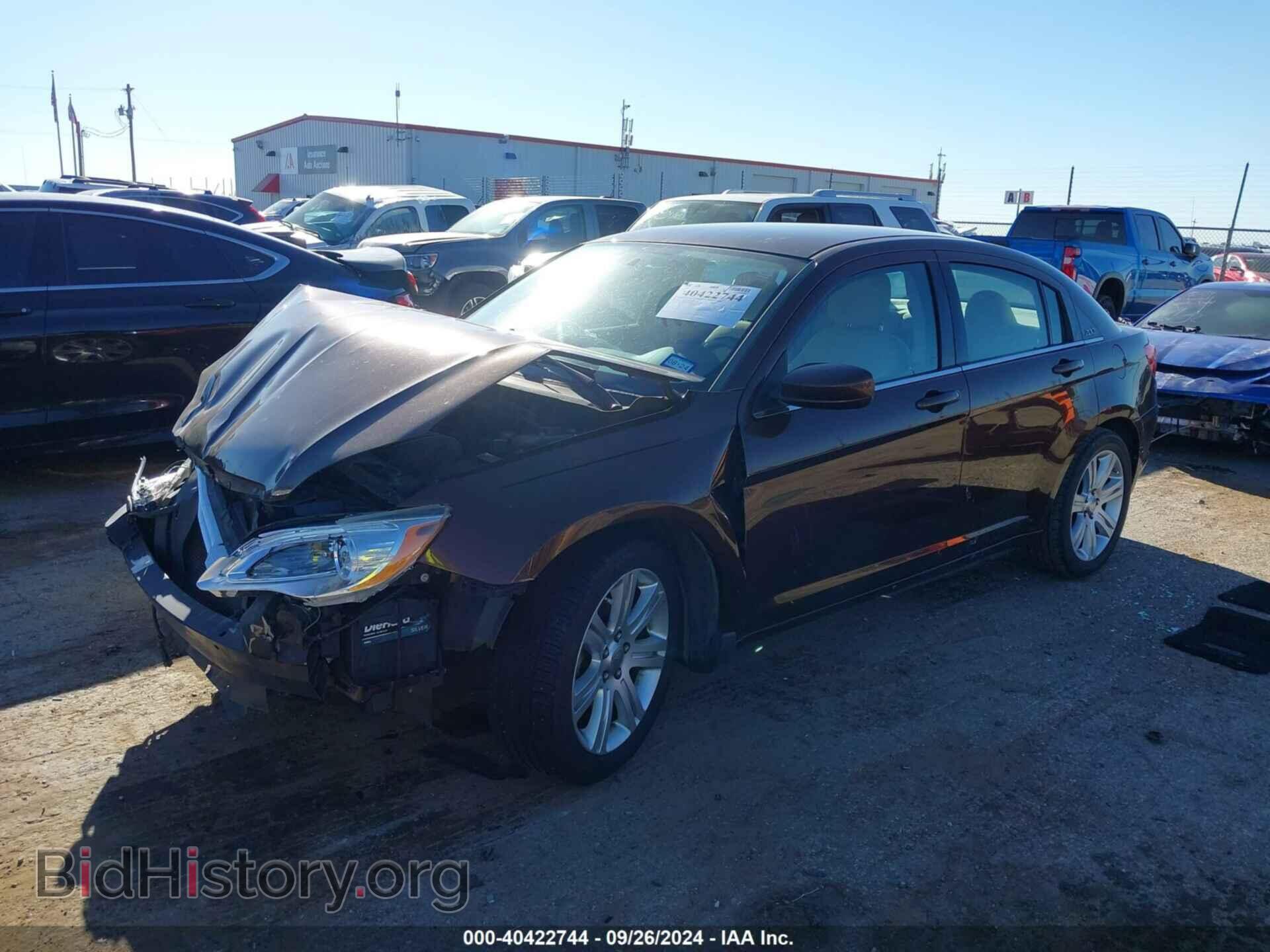 2012 CHRYSLER 200 - VIN: 1C3CCBBB6CN302869 - Фото 2