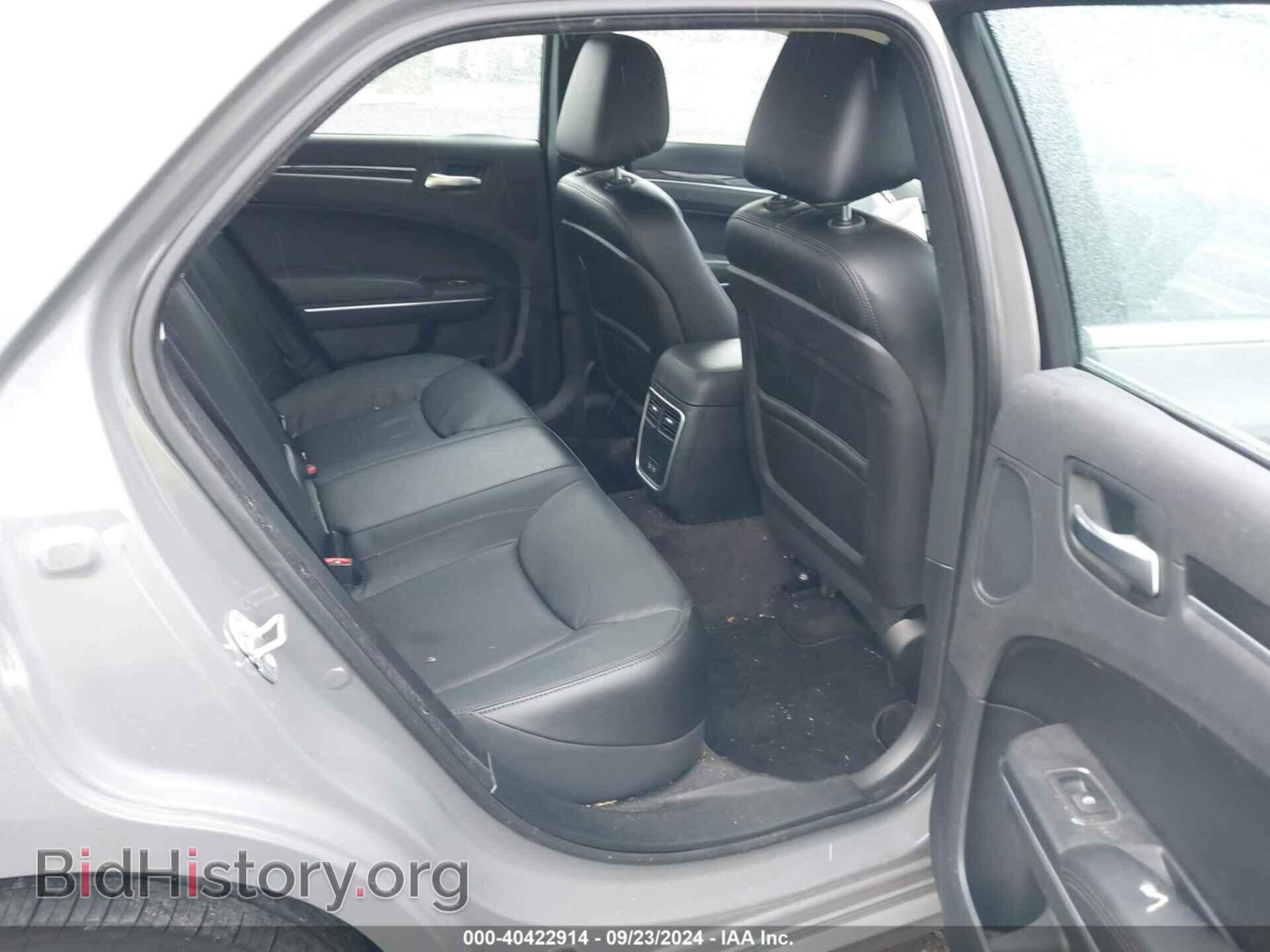 2017 CHRYSLER 300 - VIN: 2C3CCARGXHH648614 - Фото 8