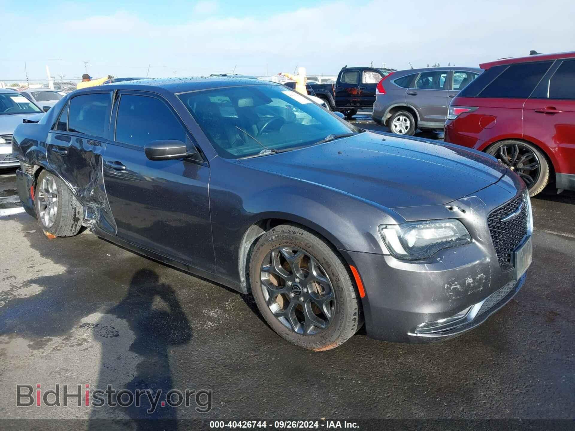 Фотография 2C3CCAGG7JH267165 - CHRYSLER 300 2018