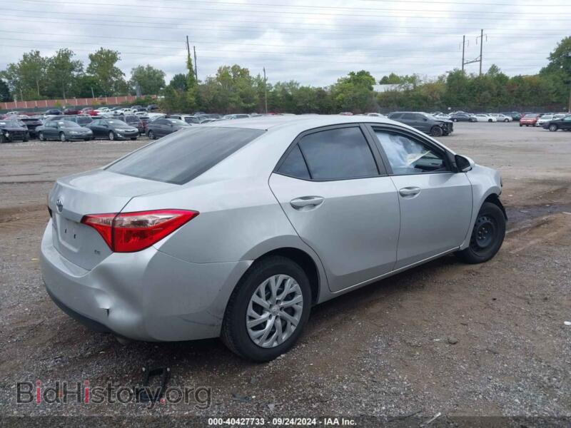 2018 Toyota COROLLA (VIN 5YFBURHEXJP751812) — фото 4 из 17