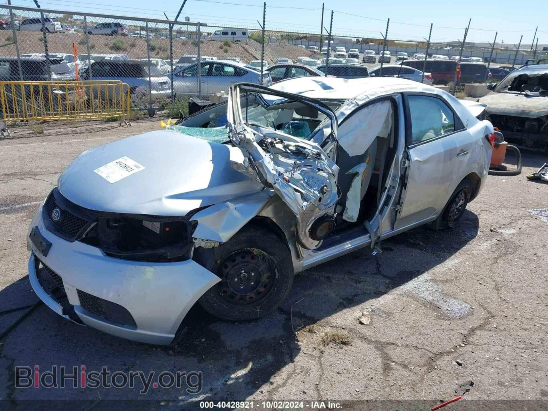 2010 KIA FORTE - VIN: KNAFT4A24A5252196 - Фото 2