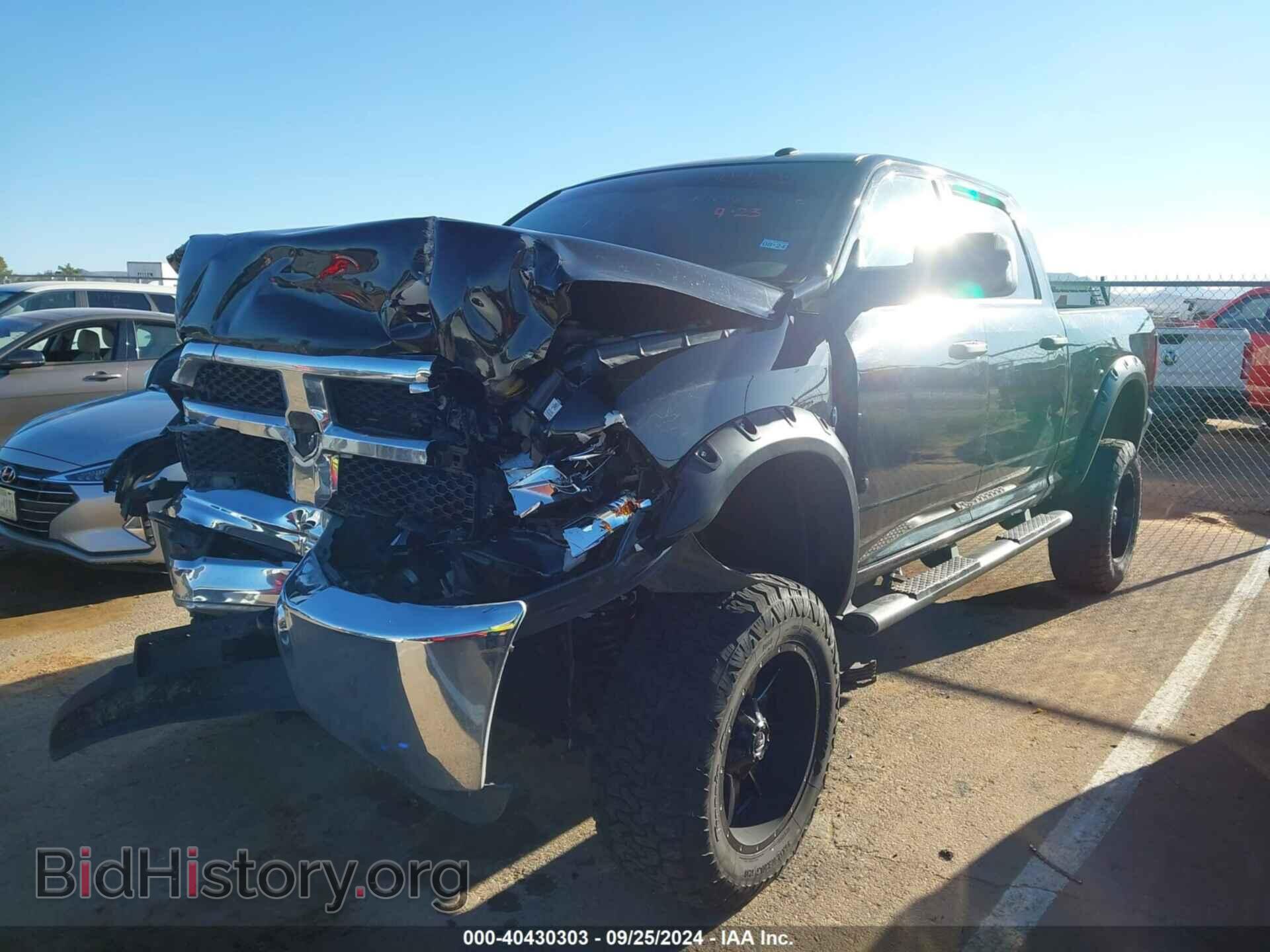 2017 RAM 2500 - VIN: 3C6UR5CL3HG718232 - Фото 2