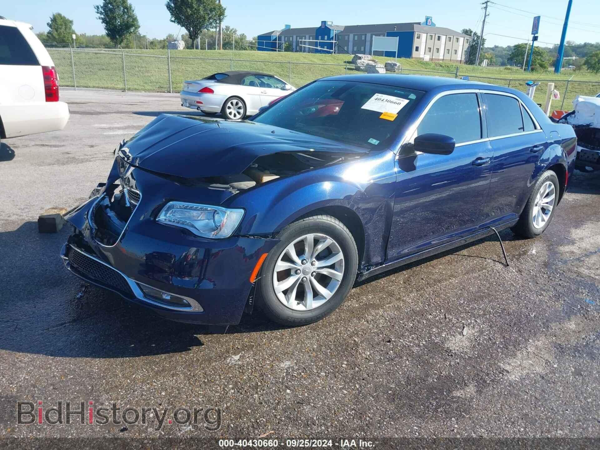 2015 CHRYSLER 300 - VIN: 2C3CCAAG2FH849920 - Фото 2