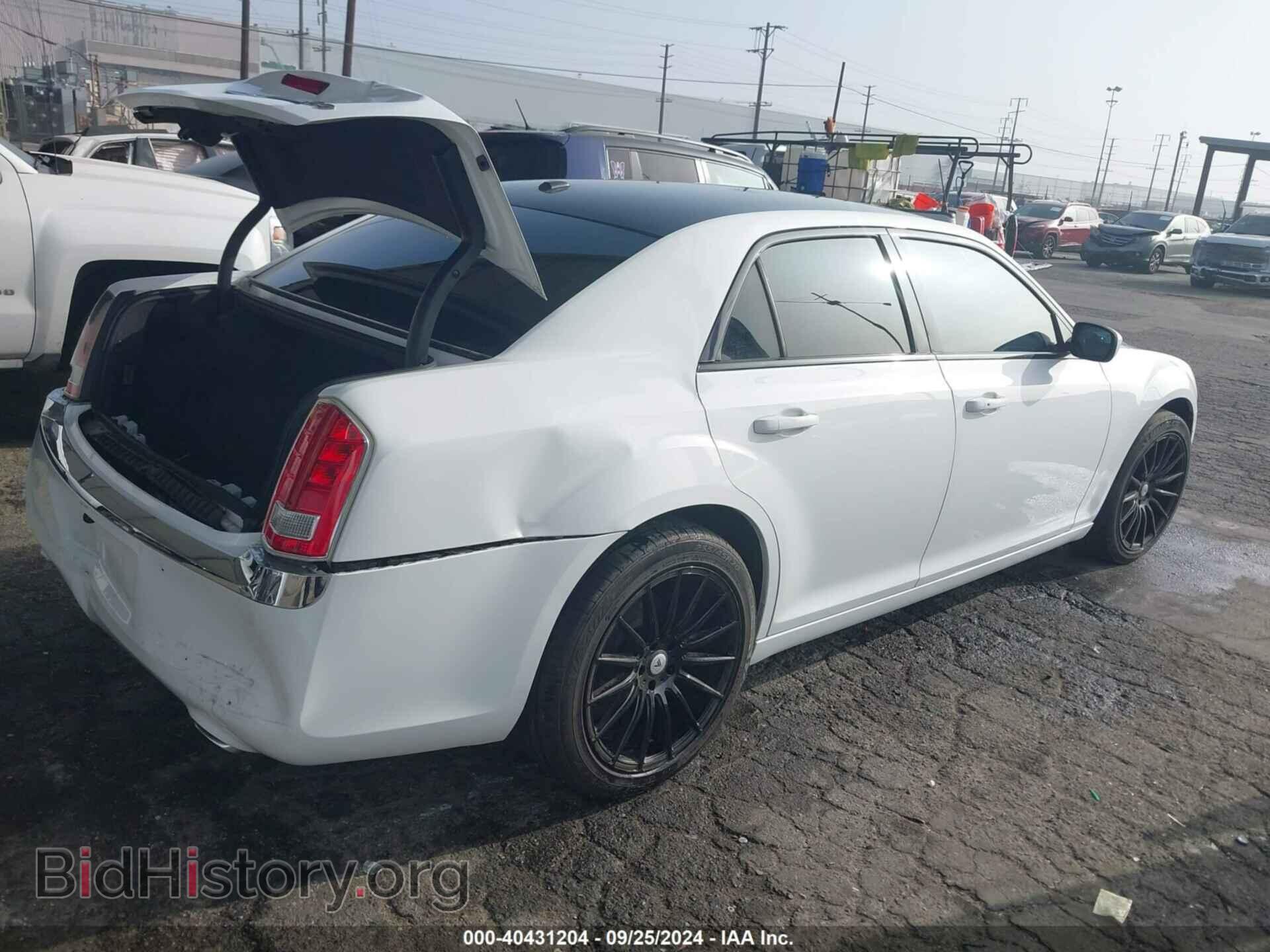 2014 CHRYSLER 300 - VIN: 2C3CCAAG0EH180948 - Photo 4