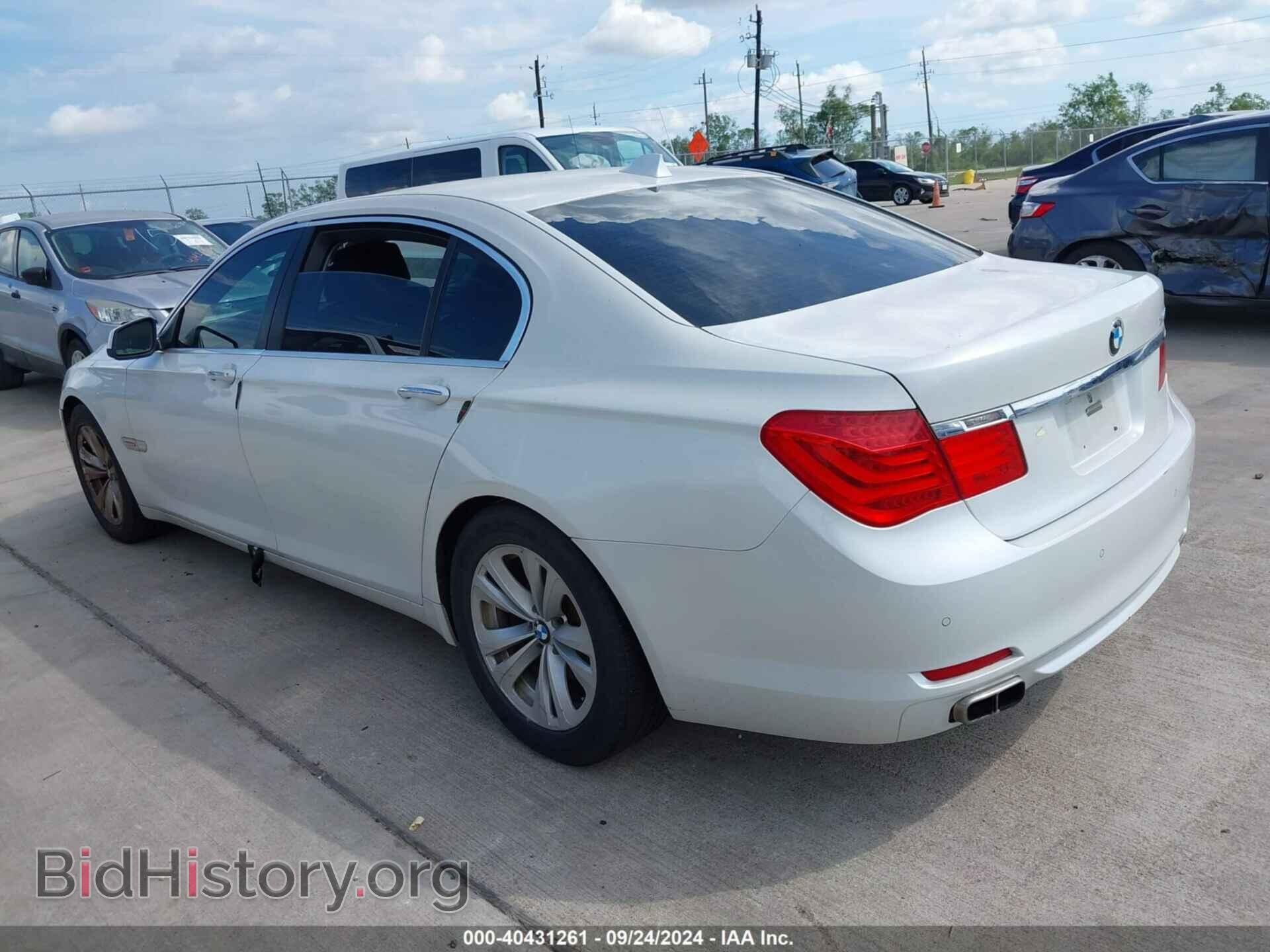 2011 BMW 740LI - VIN: WBAKB4C55BC574643 - Photo 3