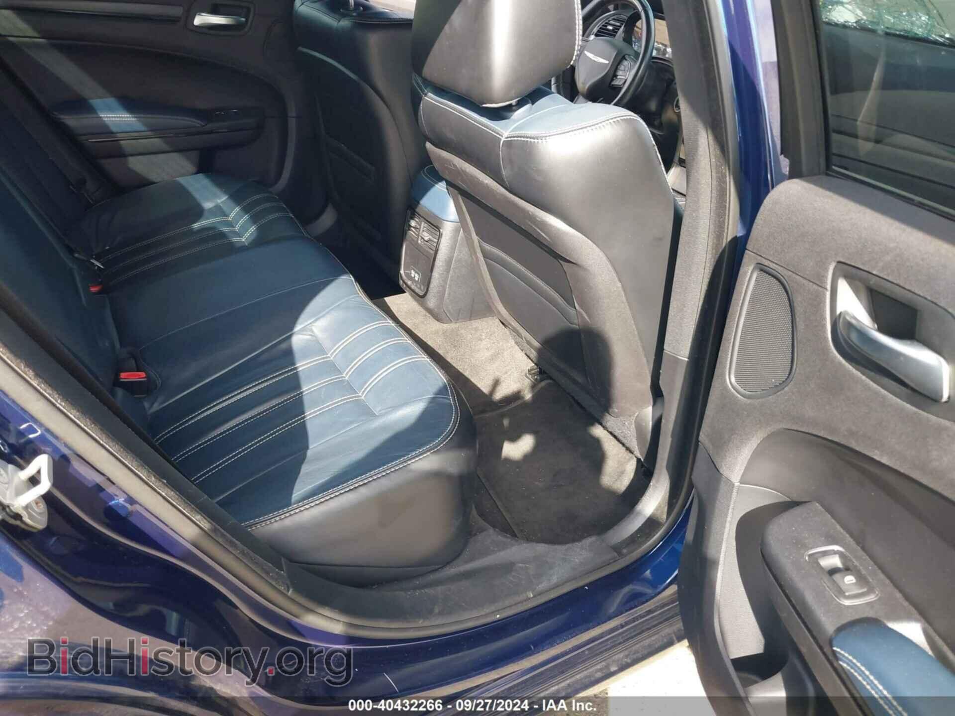 2016 CHRYSLER 300 - VIN: 2C3CCABG9GH167360 - Фото 8