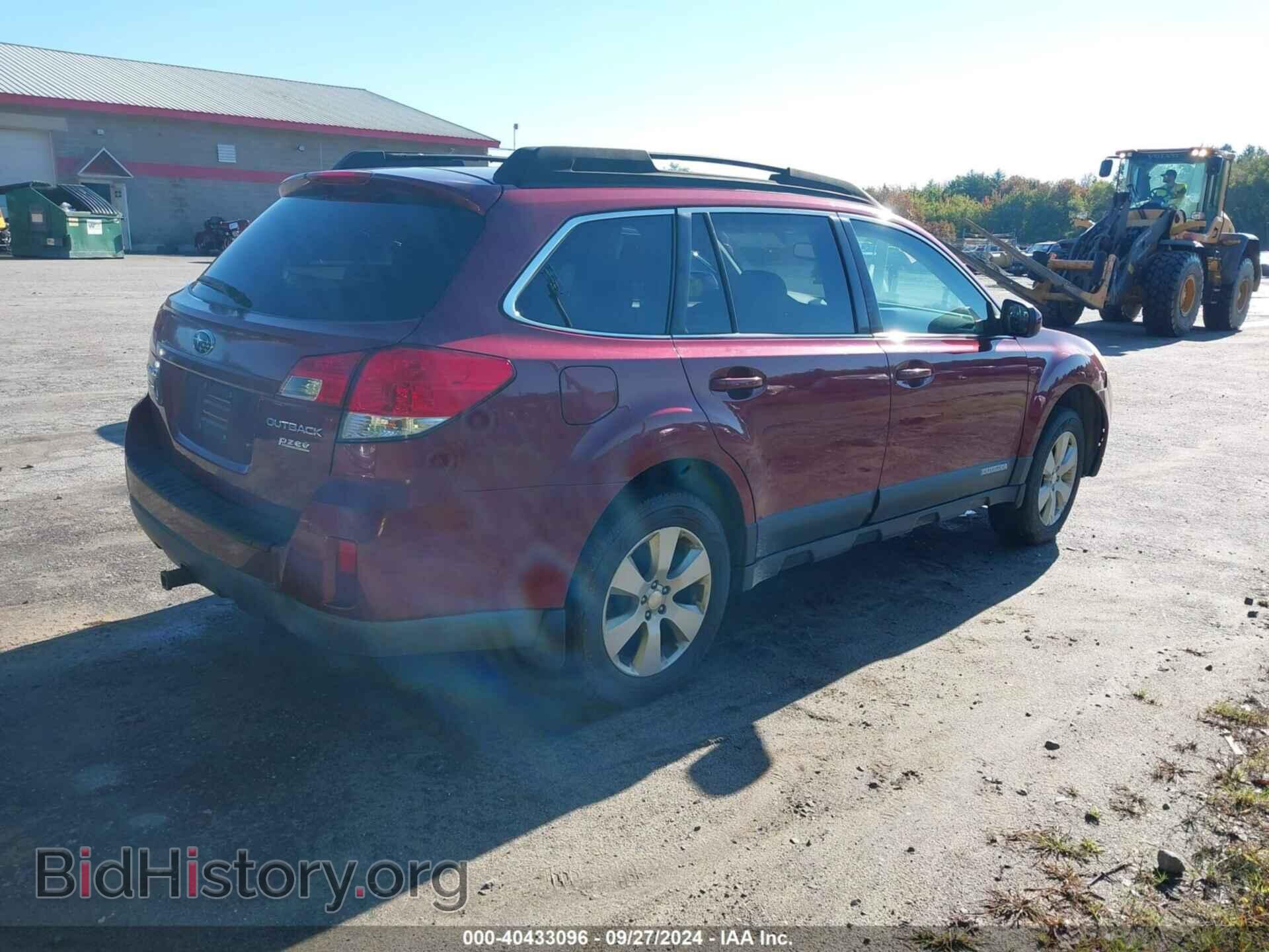 2011 SUBARU OUTBACK - VIN: 4S4BRBGC8B3372032 - Фото 4