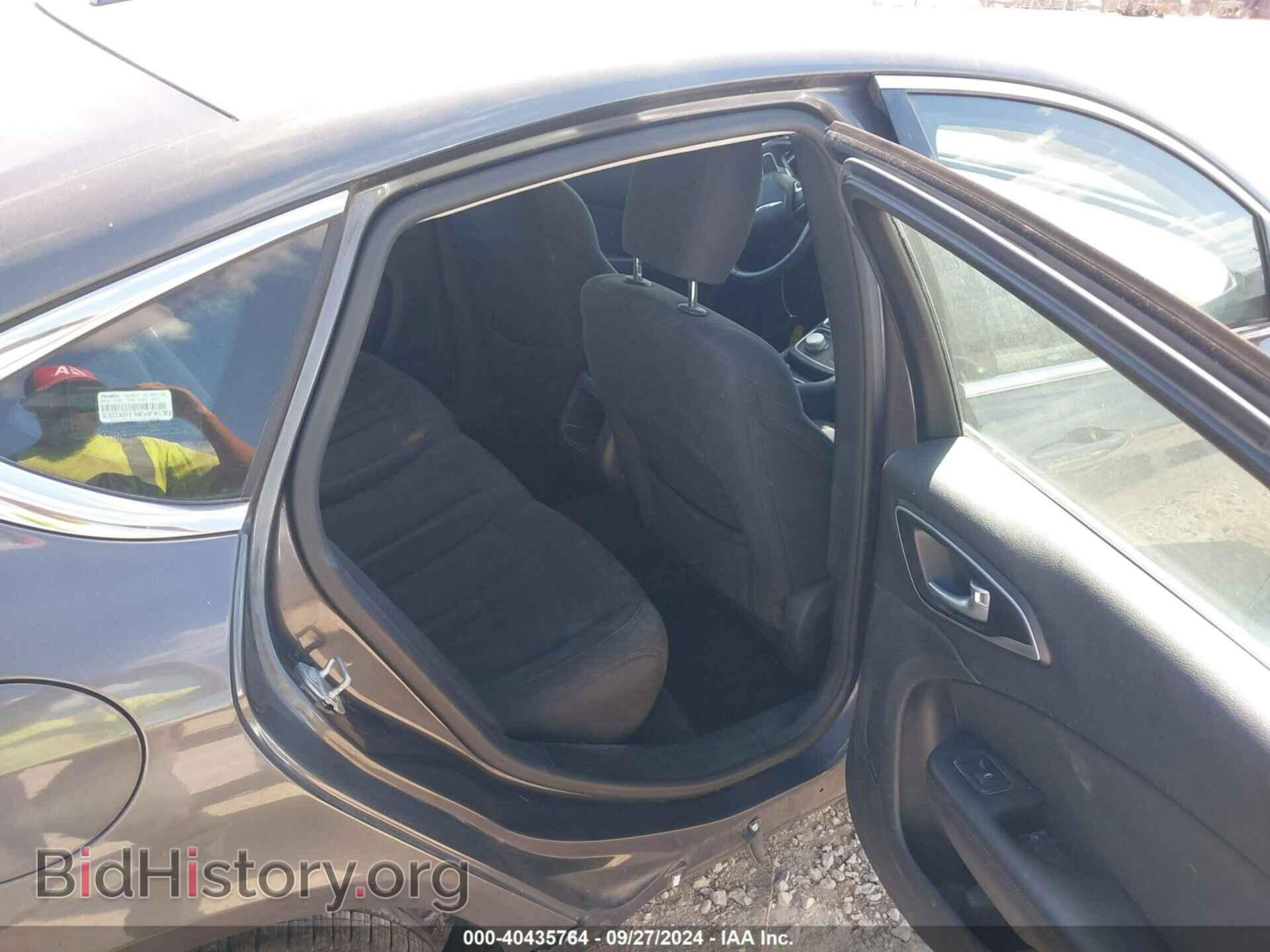 2015 CHRYSLER 200 - VIN: 1C3CCCAB9FN649639 - Фото 8