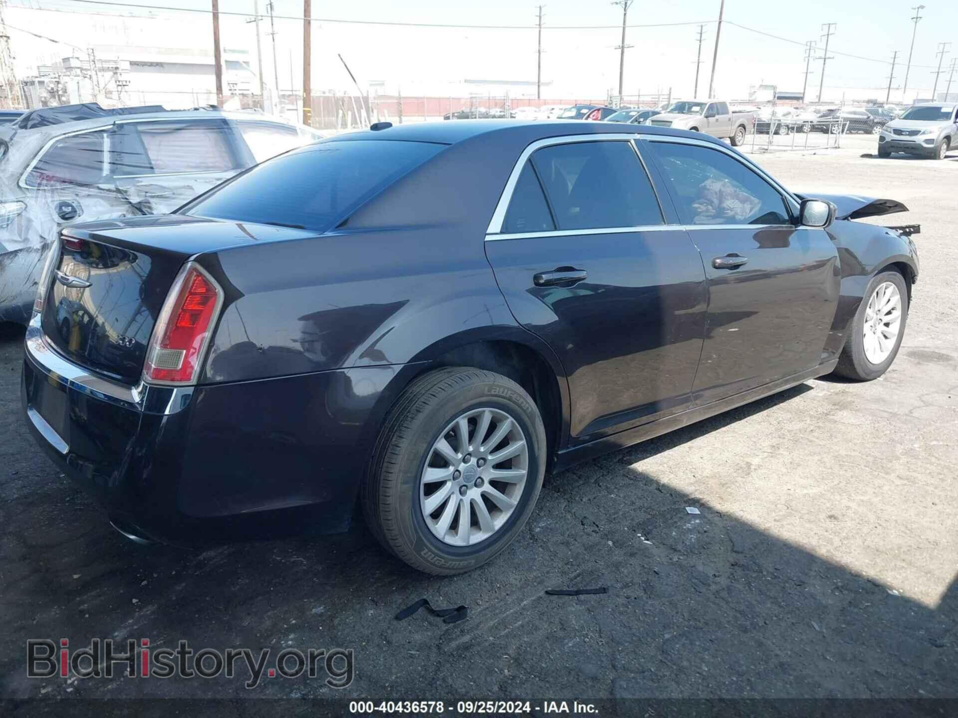 2012 CHRYSLER 300 - VIN: 2C3CCAAG8CH183075 - Фото 4