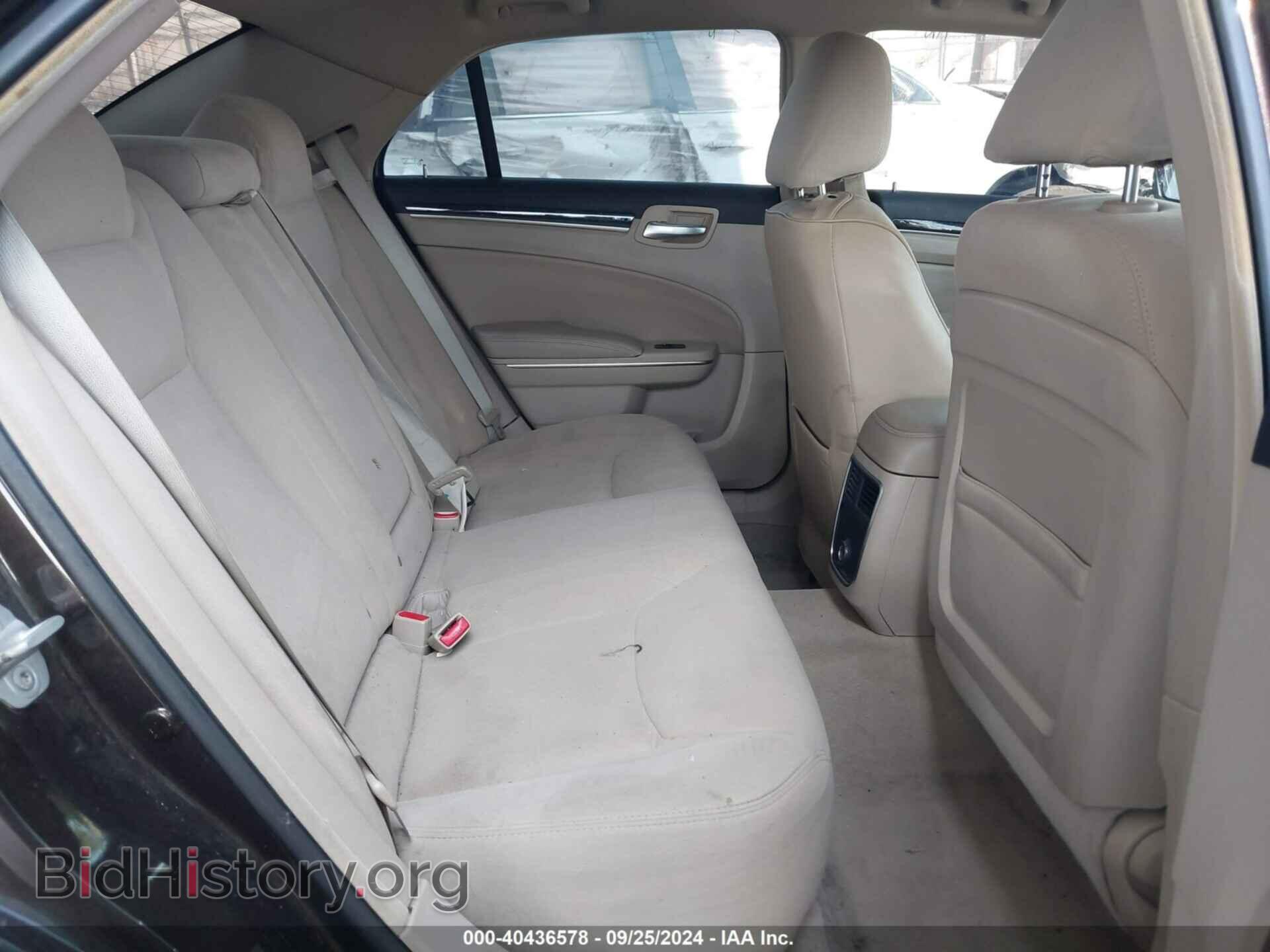 2012 CHRYSLER 300 - VIN: 2C3CCAAG8CH183075 - Фото 8
