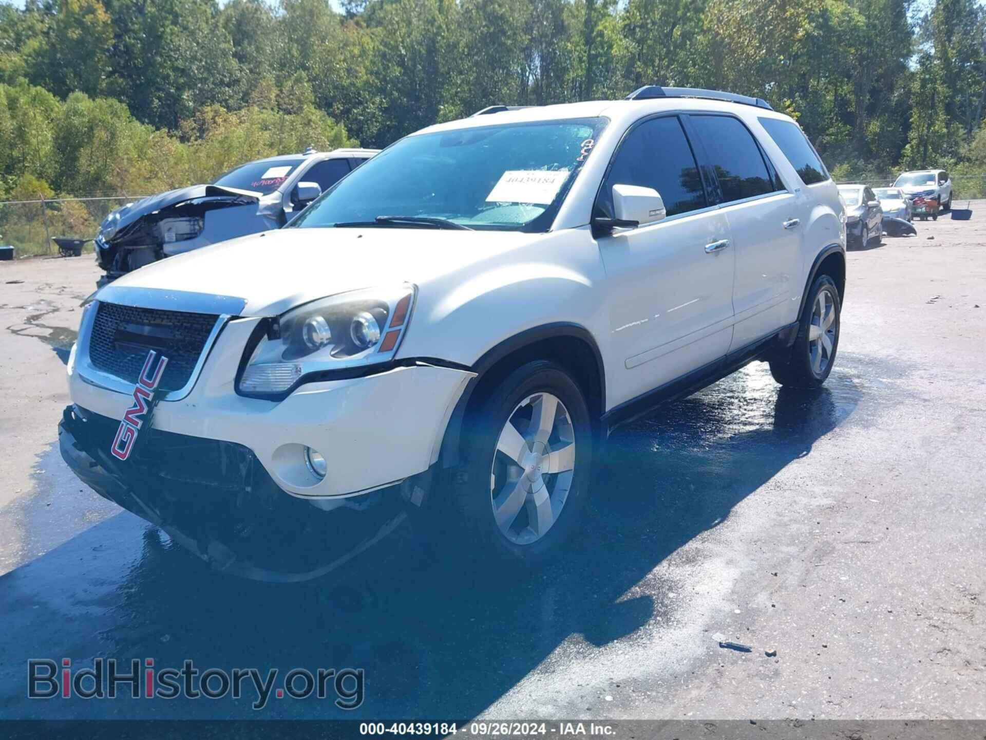 2011 GMC ACADIA - VIN: 1GKKVRED0BJ140402 - Фото 2