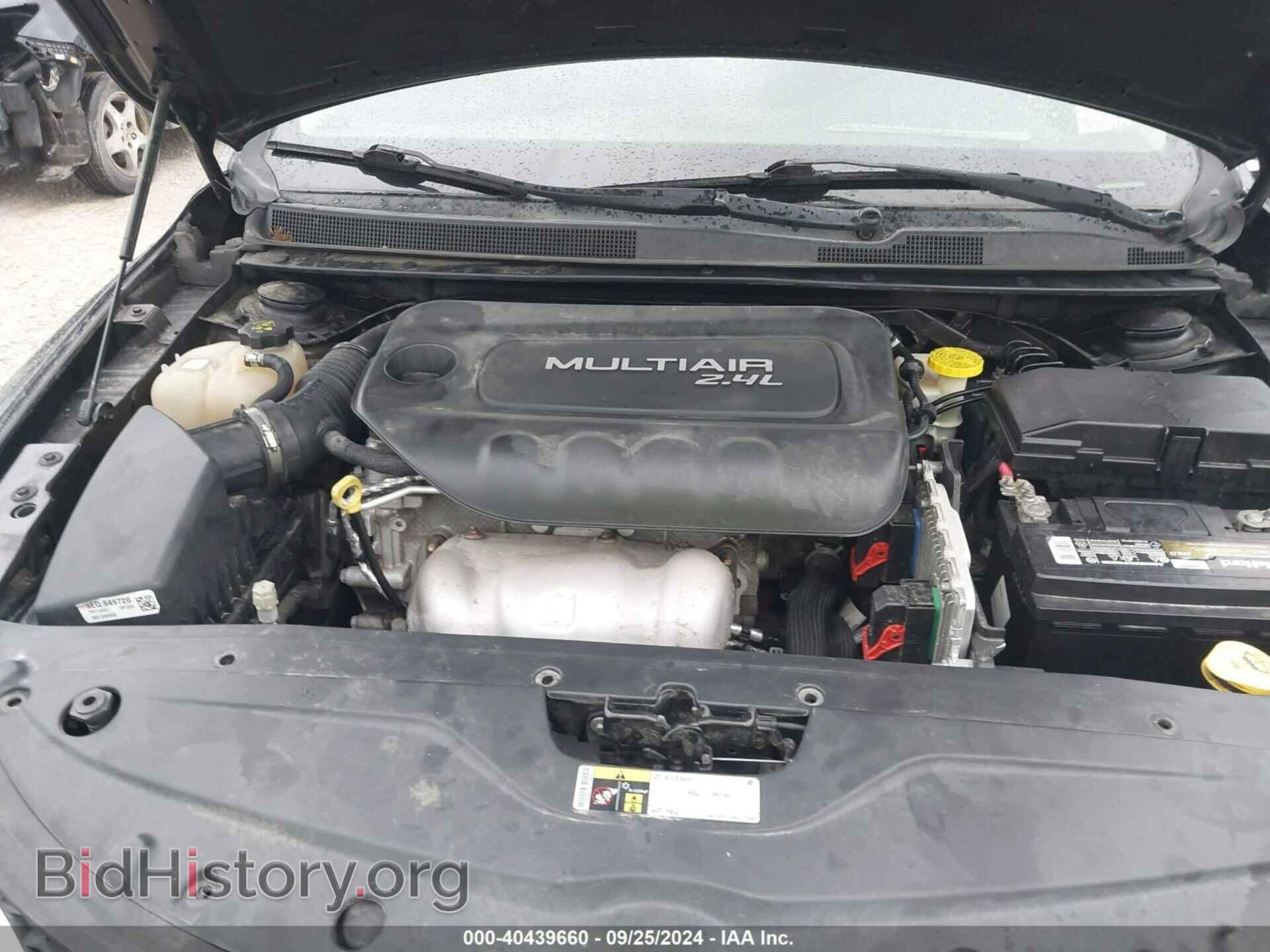 2015 CHRYSLER 200 - VIN: 1C3CCCAB6FN716567 - Фото 10