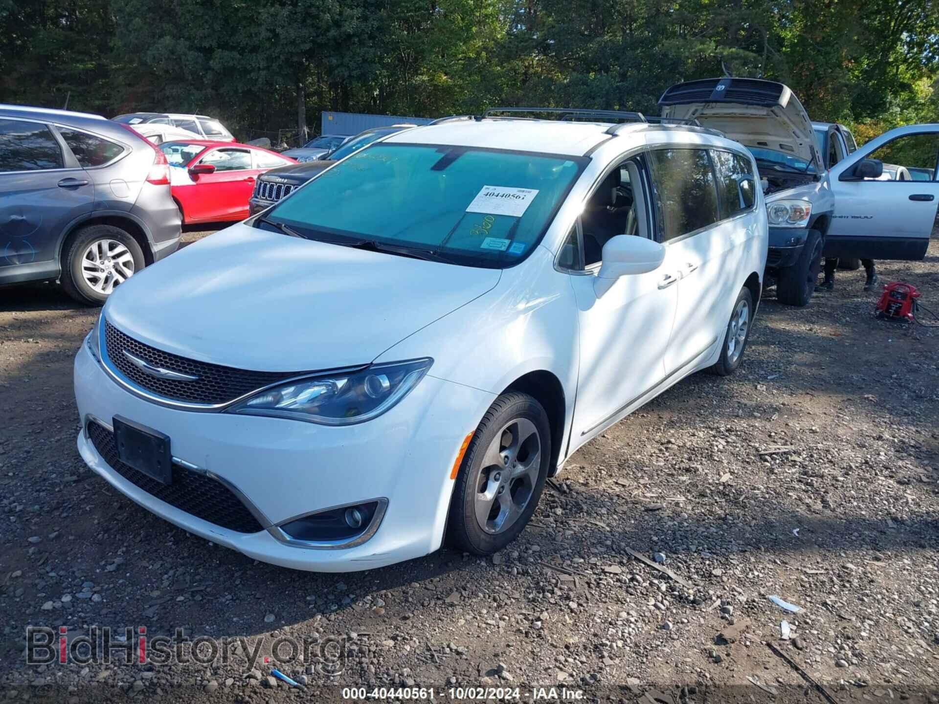 2017 CHRYSLER PACIFICA - VIN: 2C4RC1EG7HR572615 - Фото 2