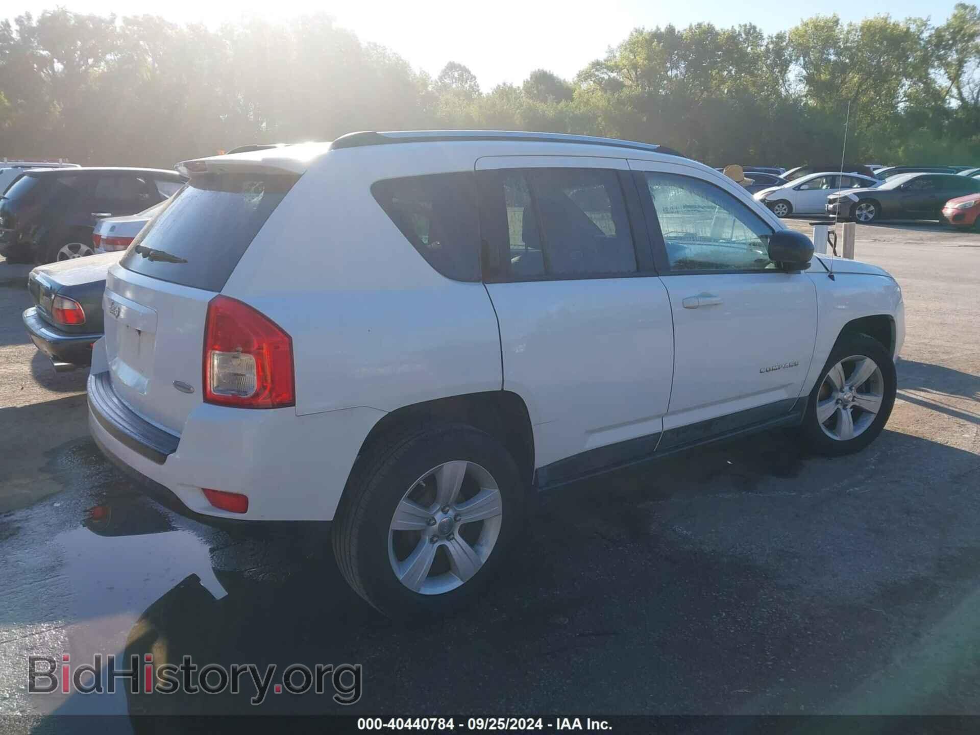 2011 JEEP COMPASS - VIN: 1J4NT1FB1BD266919 - Фото 4